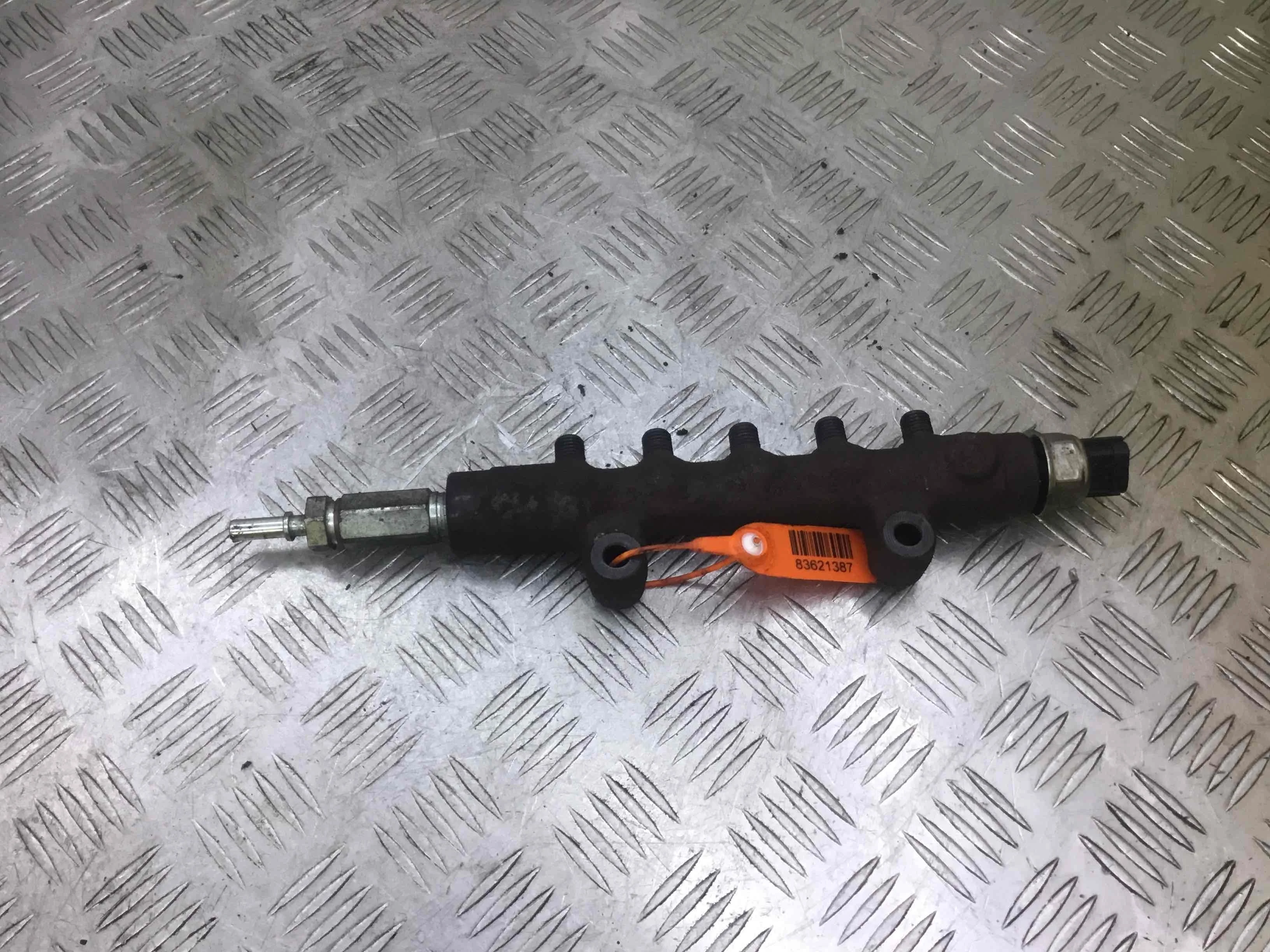 Топливная рампа Ford Transit 3 поколение [рестайлинг] (2006-2013) дизель 2.2 TDCi Механика Микроавтобус