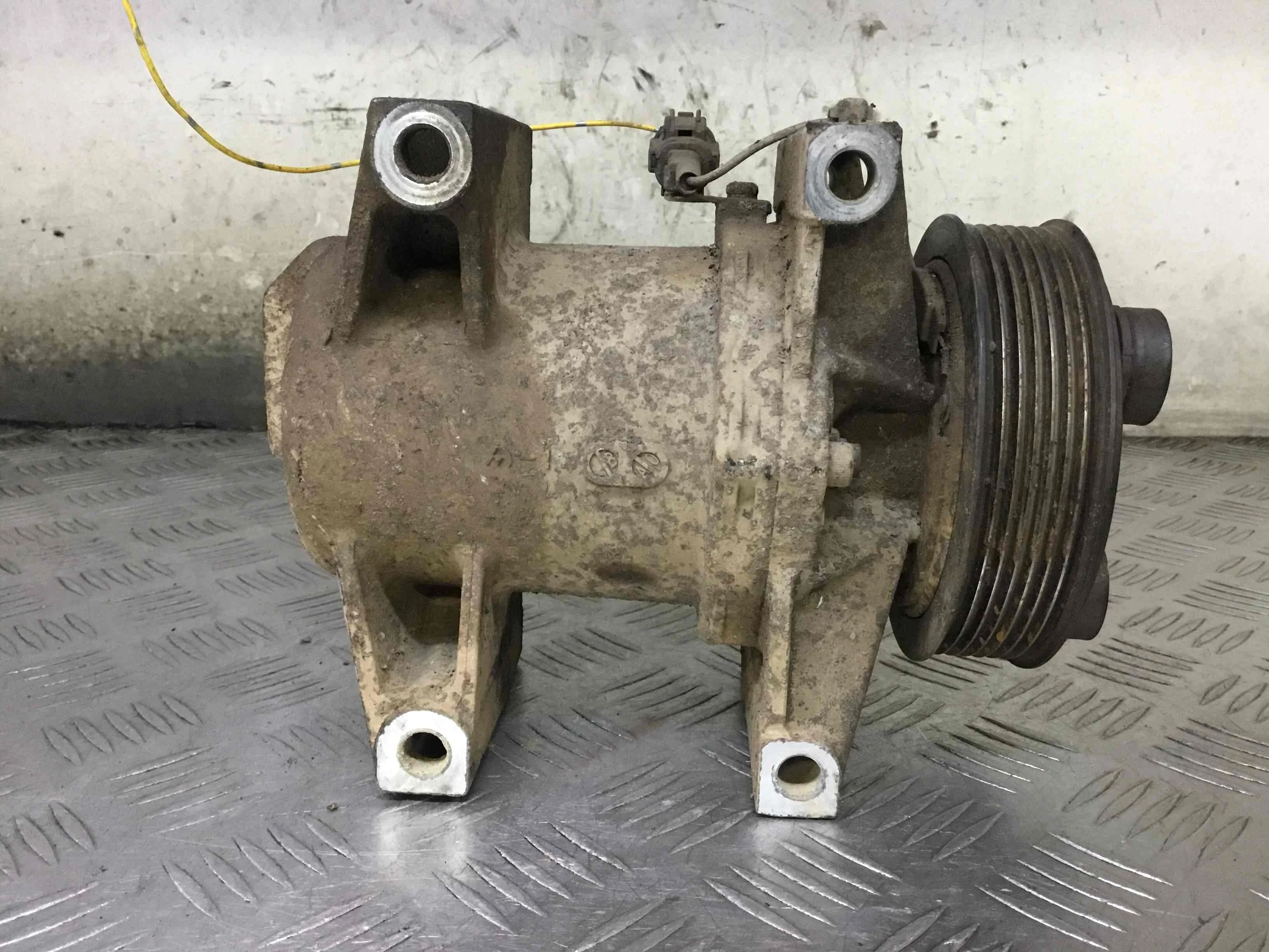 Компрессор кондиционера Nissan Navara D40 (2005-2010) дизель 2.5 DCI Автомат