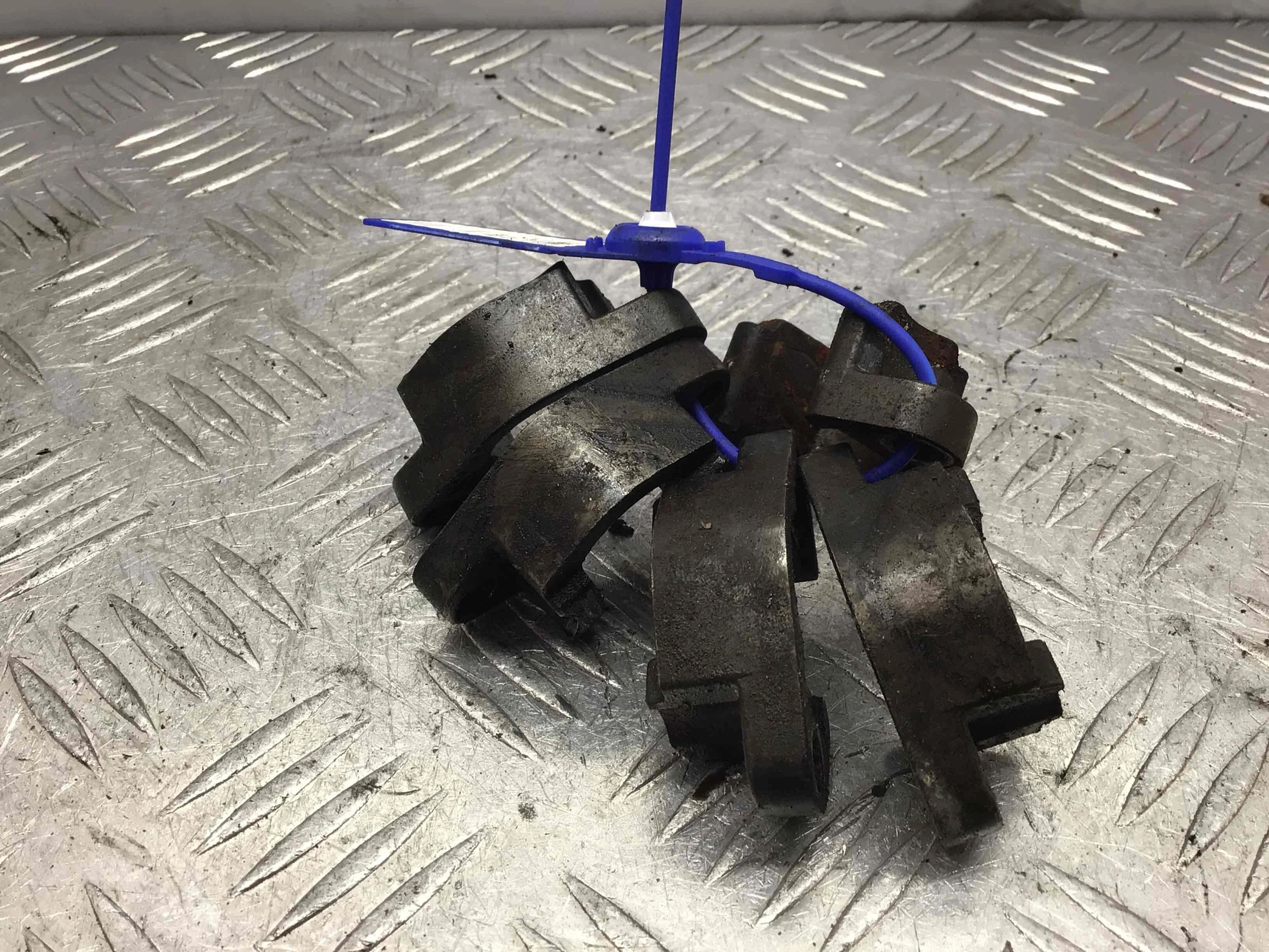 Скоба (кронштейн) крепления форсунки BMW 3-Series 3-Series E46 1998 - 2006 дизель 3.0 d Автомат Седан