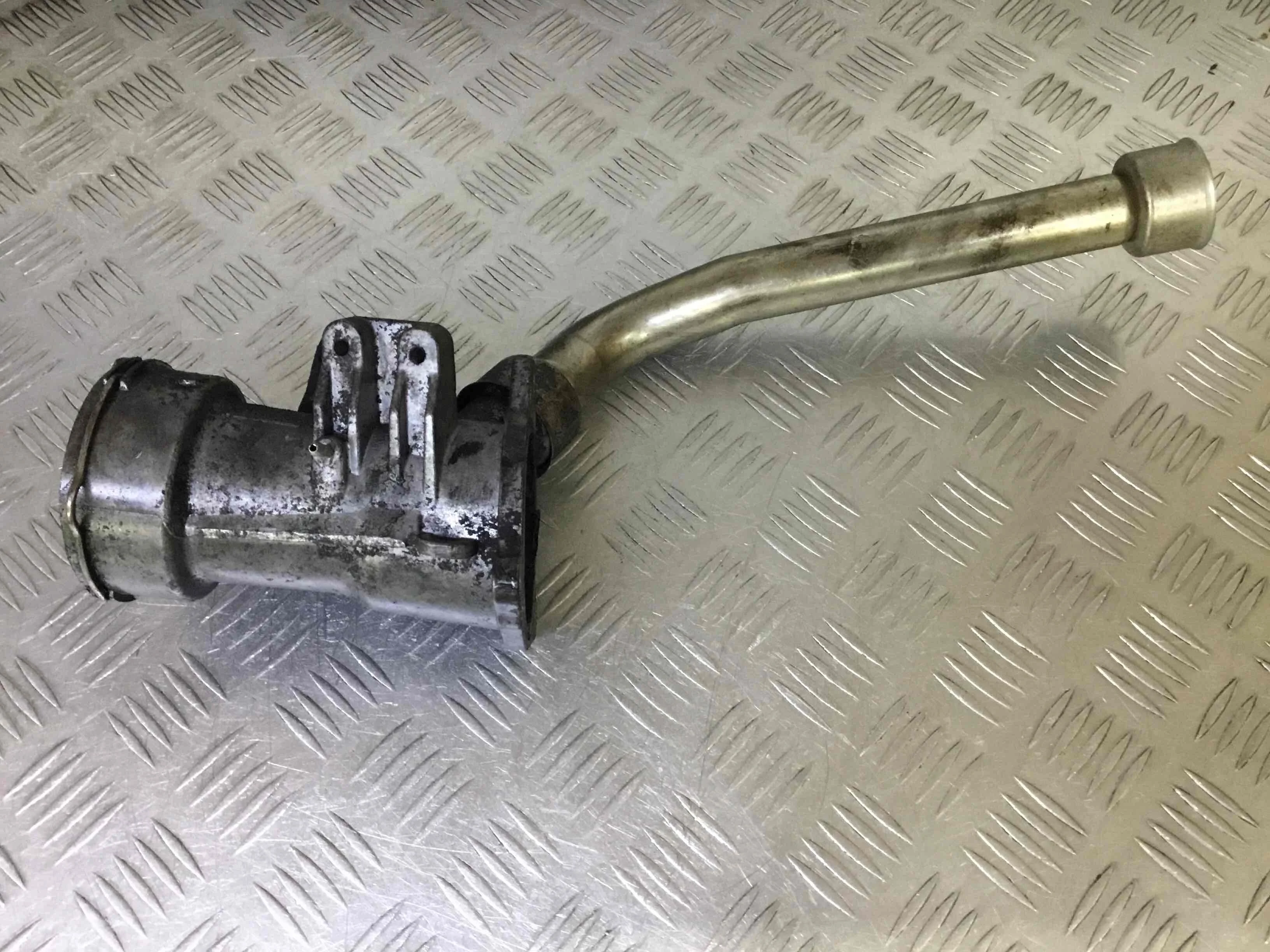 Трубка системы рециркуляции EGR Mercedes C-klasse W203/S203/CL203 (2000-2004) дизель 2.2 CDI Автомат Седан