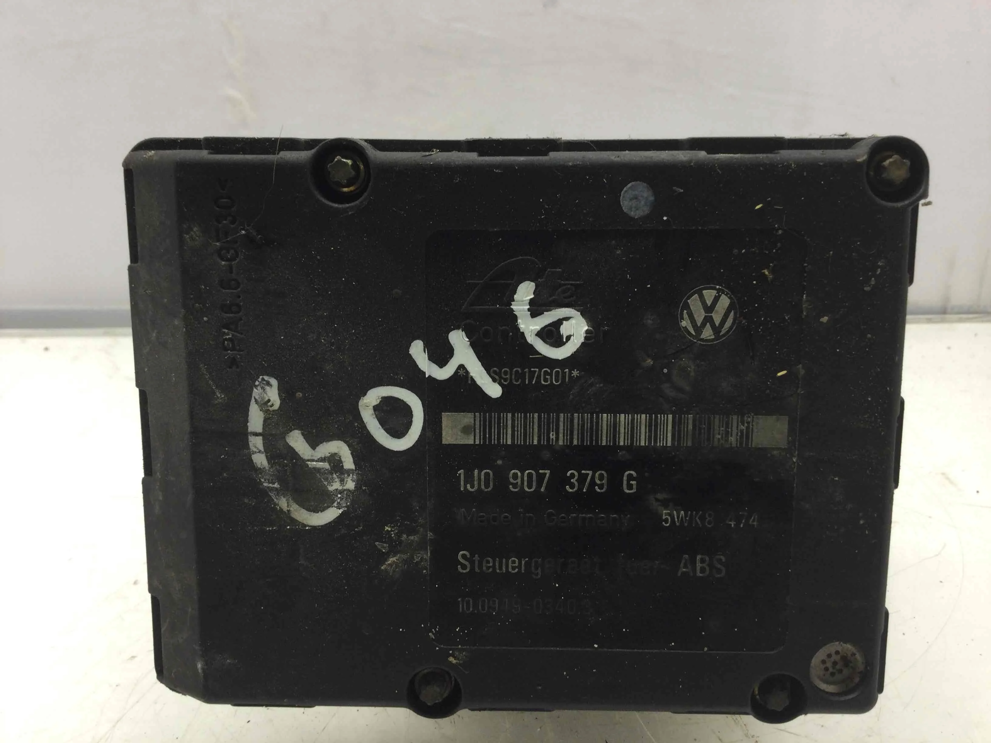 Блок ABS Volkswagen Golf 4 поколение (1997-2004) бензин 1.6 i Механика Х/б