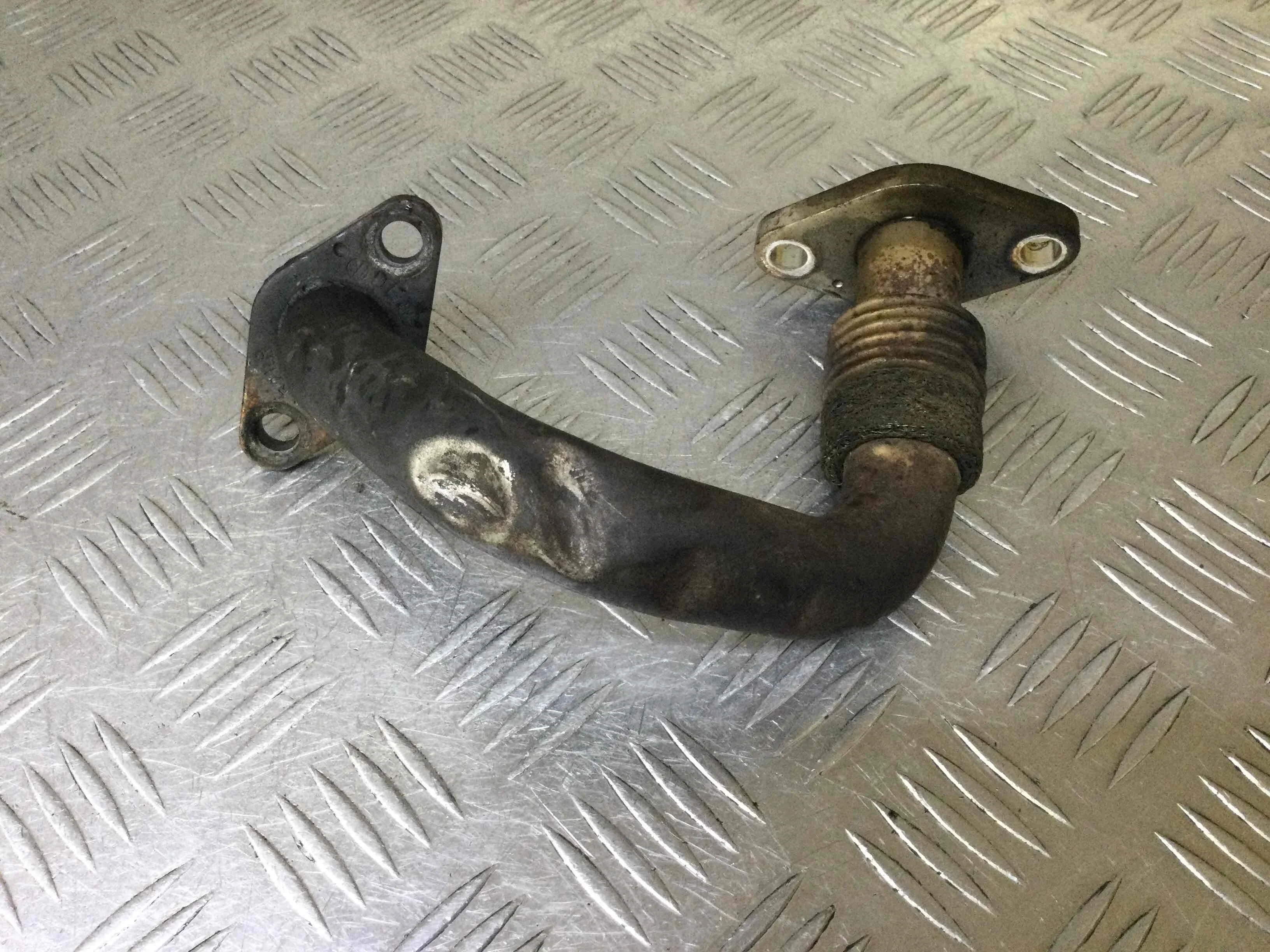 Трубка системы рециркуляции EGR Volkswagen Polo 4 поколение (2001-2005) дизель 1.4 TDI Механика Х/б