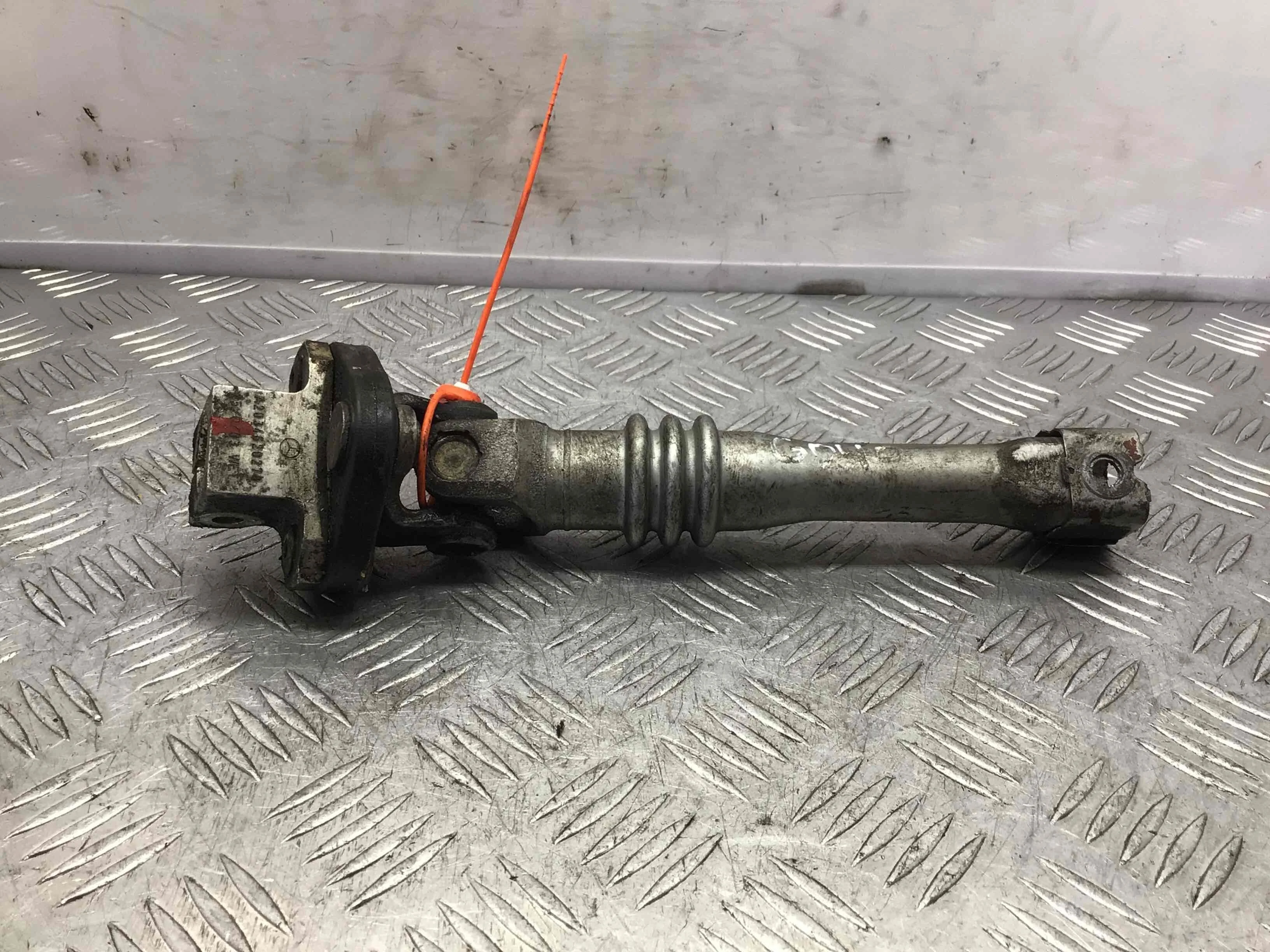 Рулевой карданчик Mercedes C-klasse W203/S203/CL203 (2000-2004) бензин 1.8 i Автомат Седан