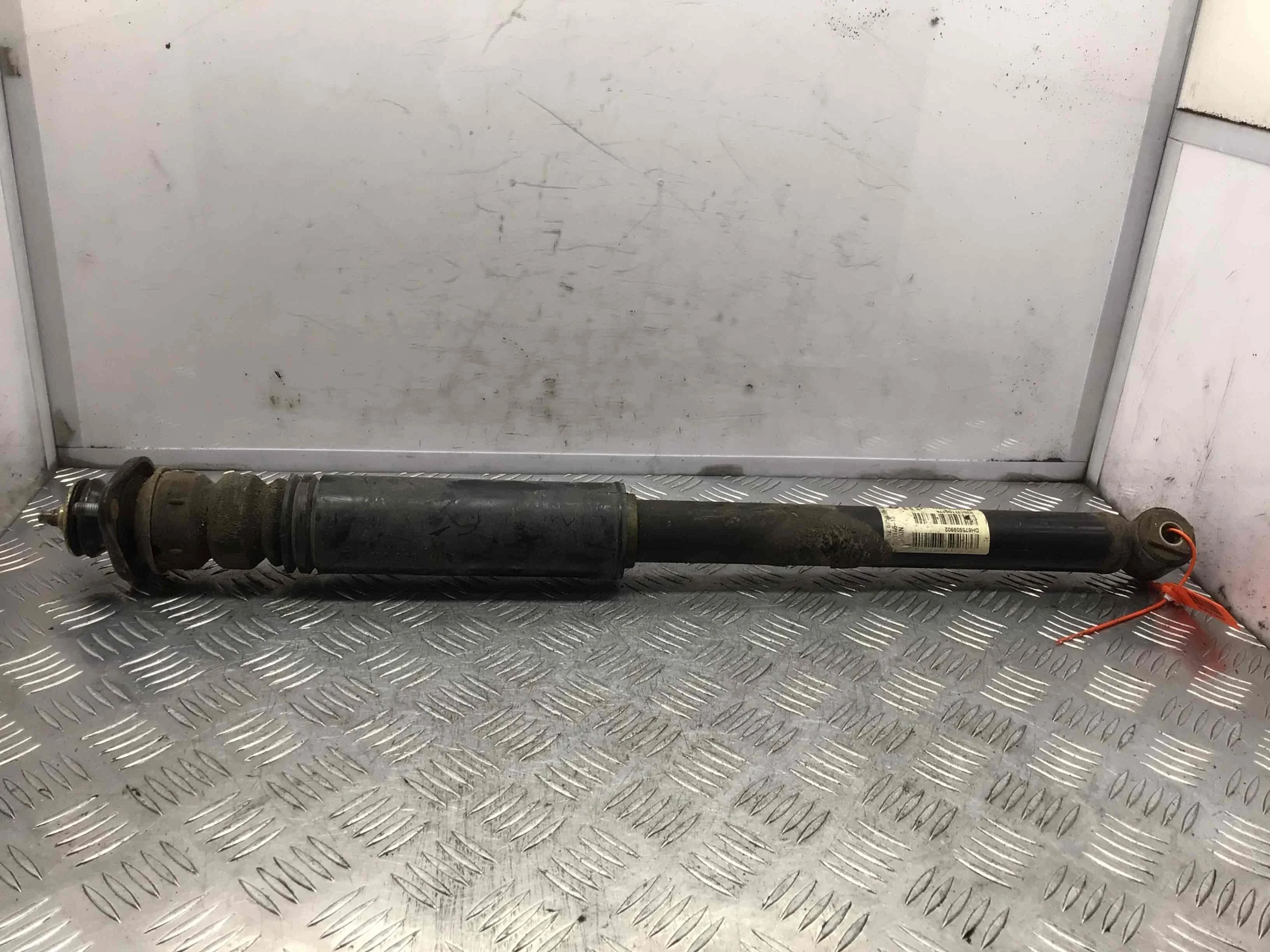 Амортизатор задний BMW 3-Series 3-Series E46 1998 - 2006 бензин 1.8 i Механика Х/б