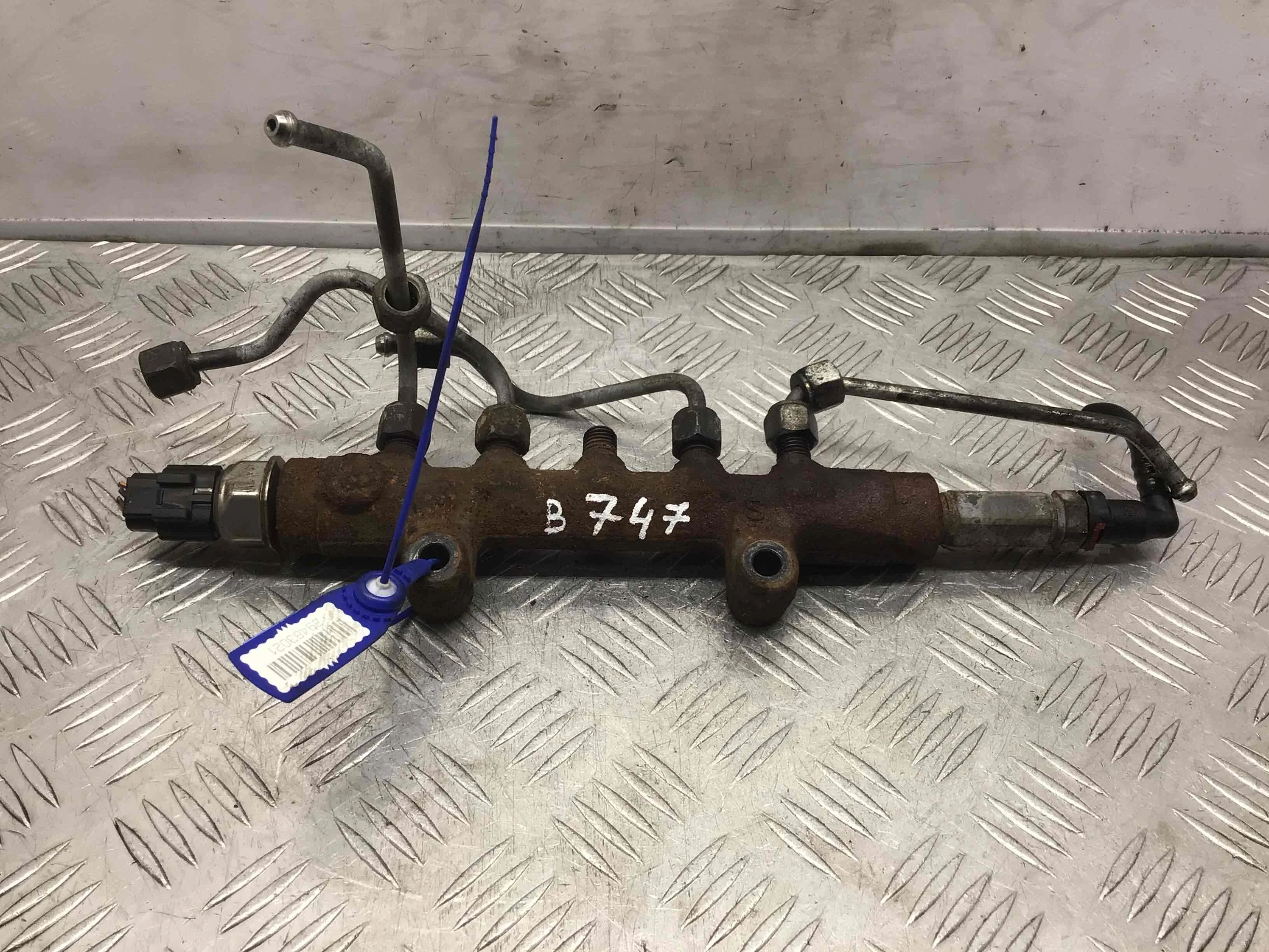 Топливная рампа Ford Transit 3 поколение [рестайлинг] (2006-2013) дизель 2.2 TDCi Механика Микроавтобус