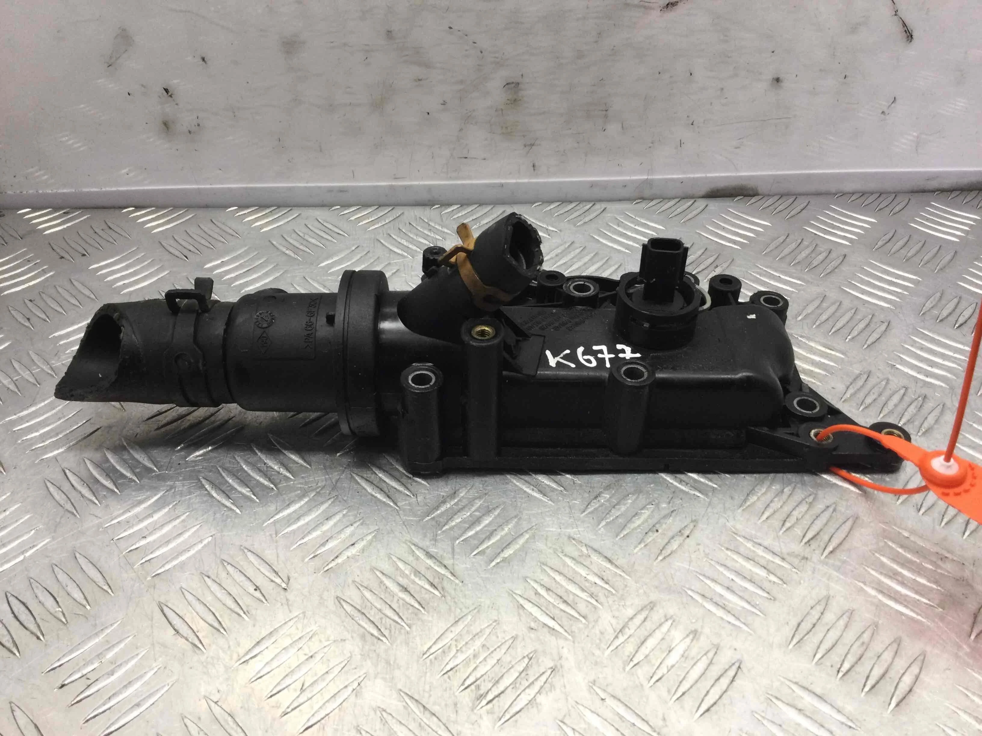 Корпус термостата Renault Megane 2 поколение [рестайлинг] (2006-2009) бензин 1.6 i Механика Х/б