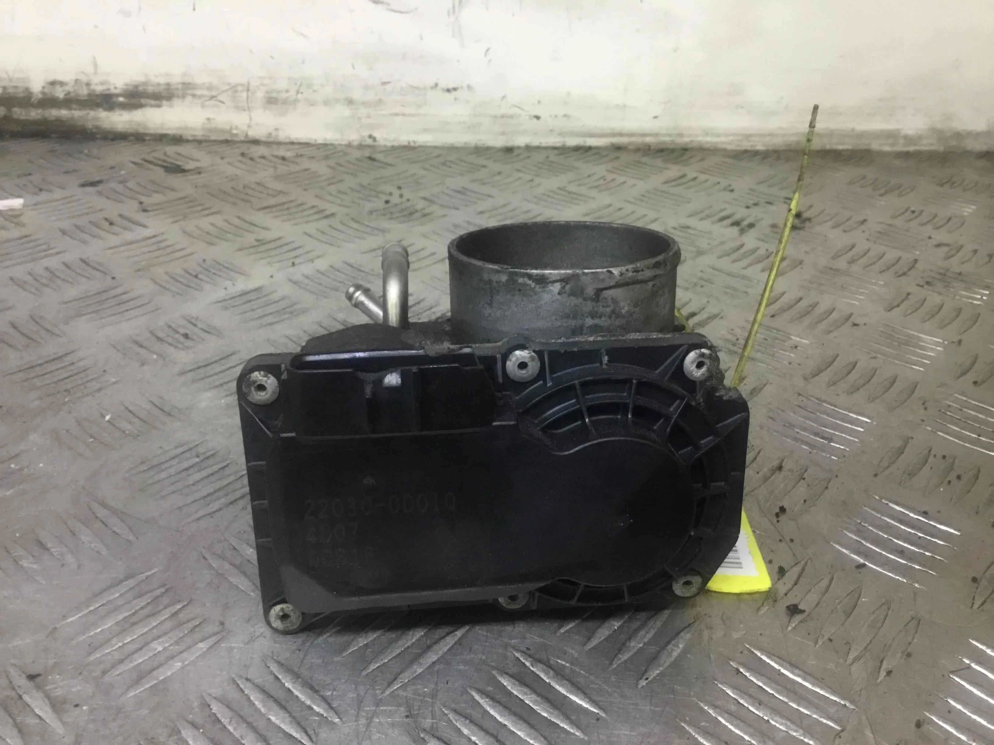 Заслонка дроссельная Toyota Corolla E120/E130 (2002-2004) бензин 1.8 i Робот Седан