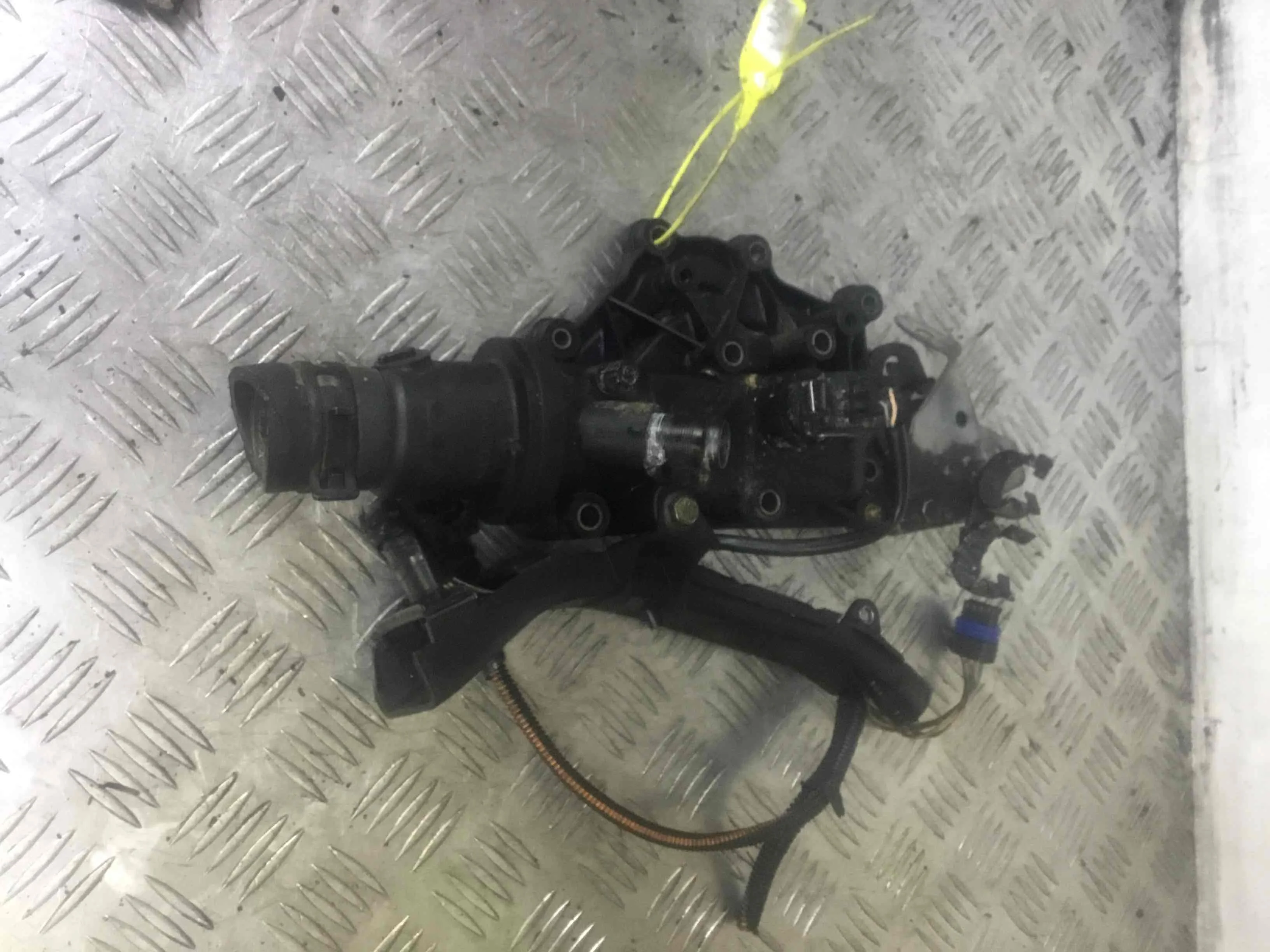 Корпус термостата Renault Megane 2 поколение (2002-2006) бензин 1.6 i Механика Х/б