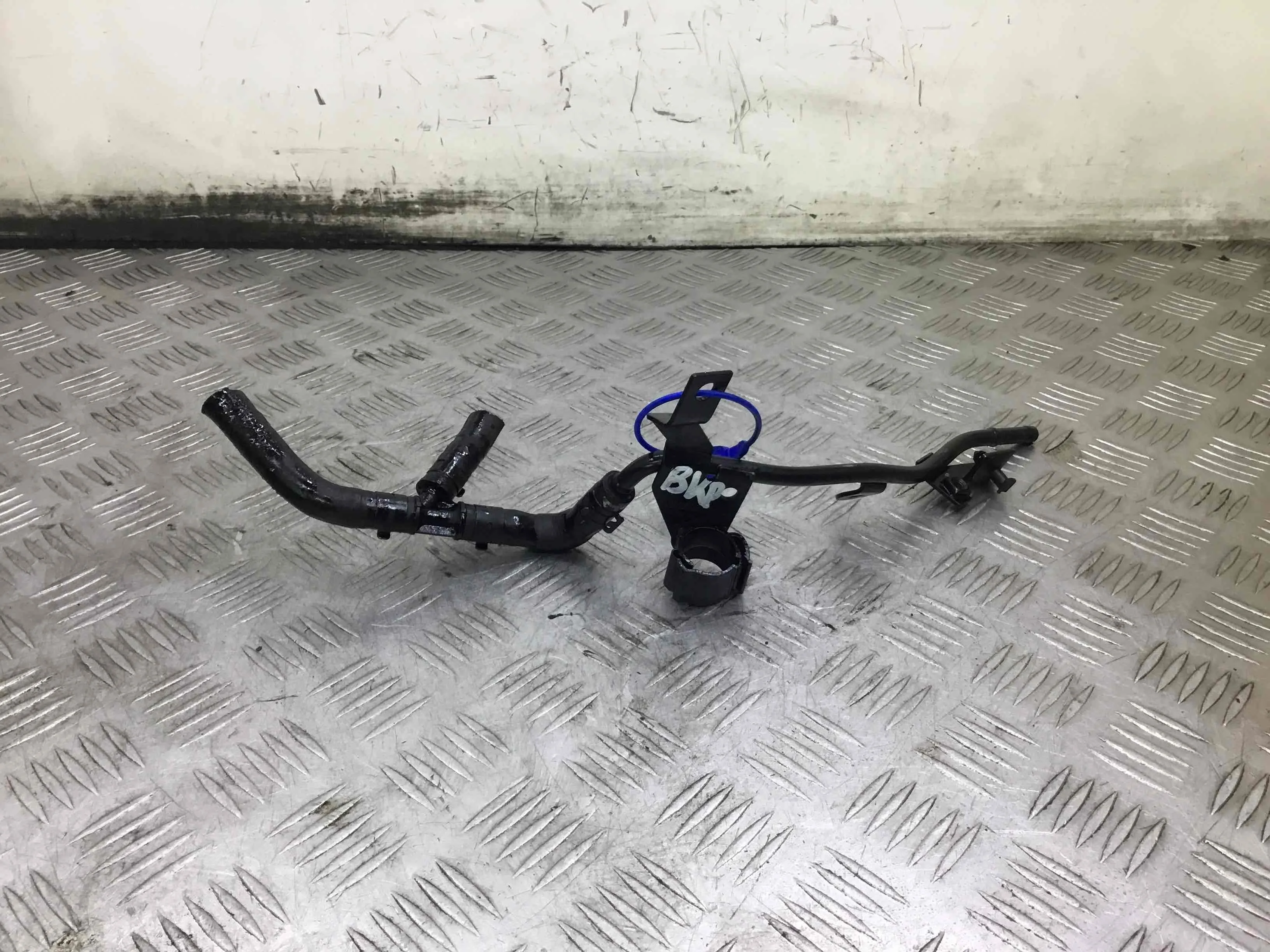 Трубка охлаждающей жидкости металлическая Volkswagen Passat B6 (2005-2010) дизель 2.0 TDI Механика Универсал