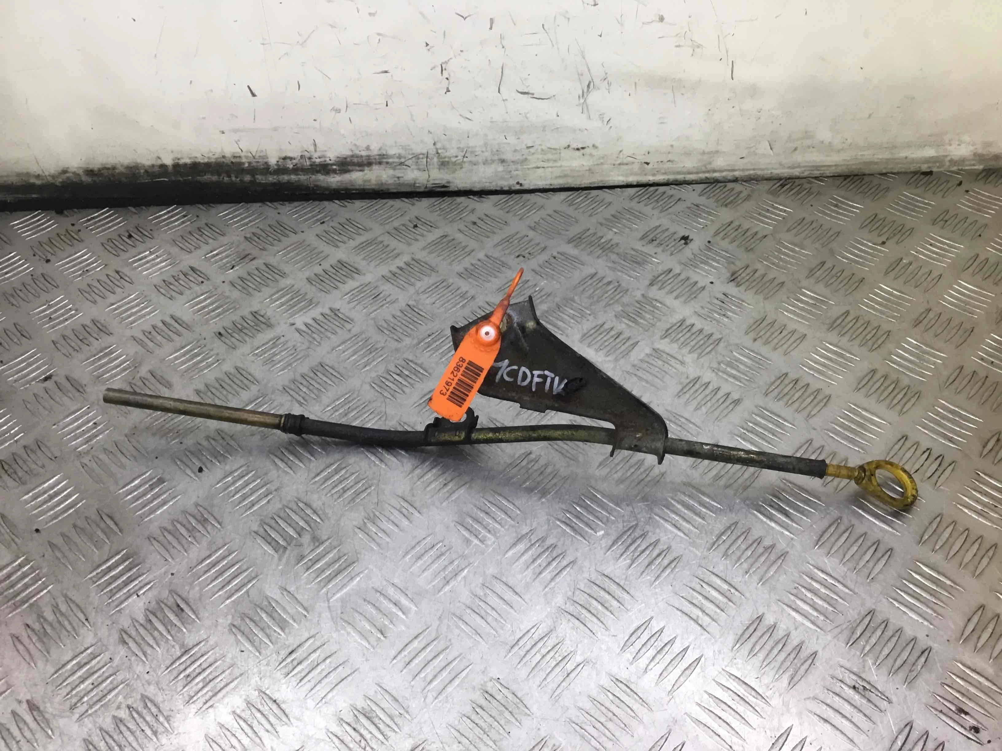 Щуп двигателя Toyota Corolla E120/E130 [рестайлинг] (2004-2007) дизель 2.0 D4D Механика Седан