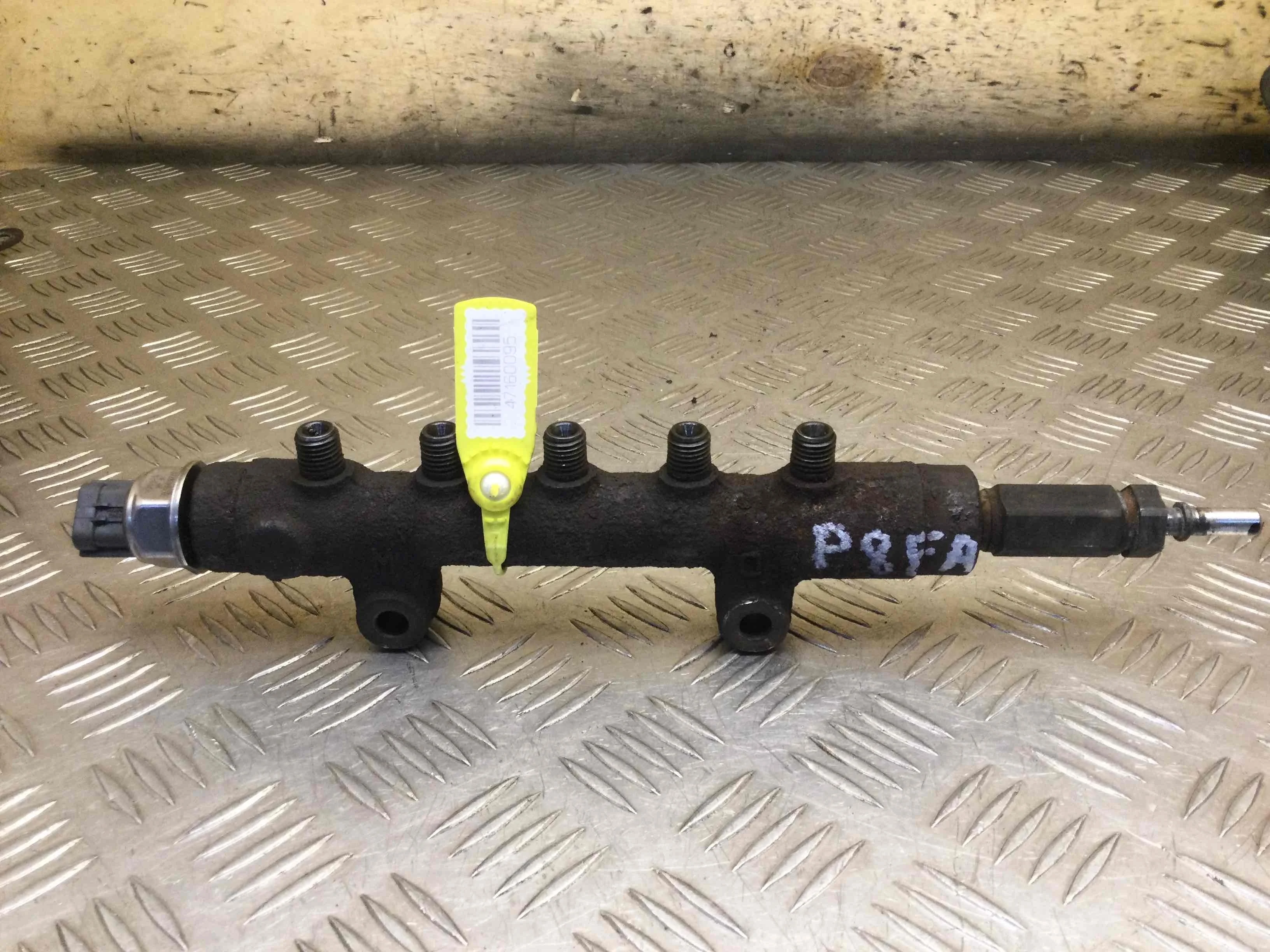 Топливная рампа Ford Transit 3 поколение [рестайлинг] (2006-2013) дизель 2.2 TDCi Механика Микроавтобус