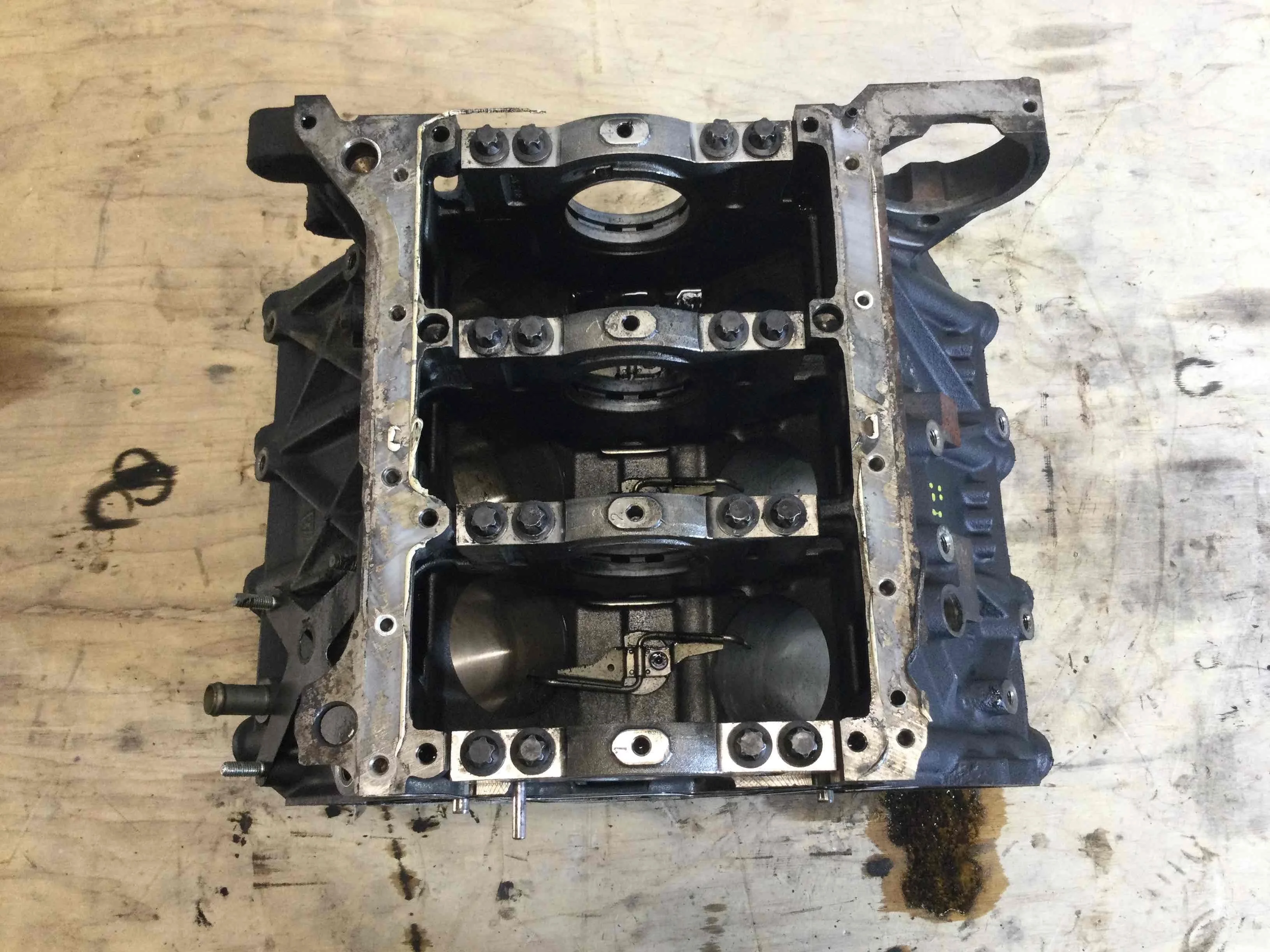 Блок цилиндров Audi A6 C5/4B (1997-2004) дизель 2.5 TDI Автомат Седан