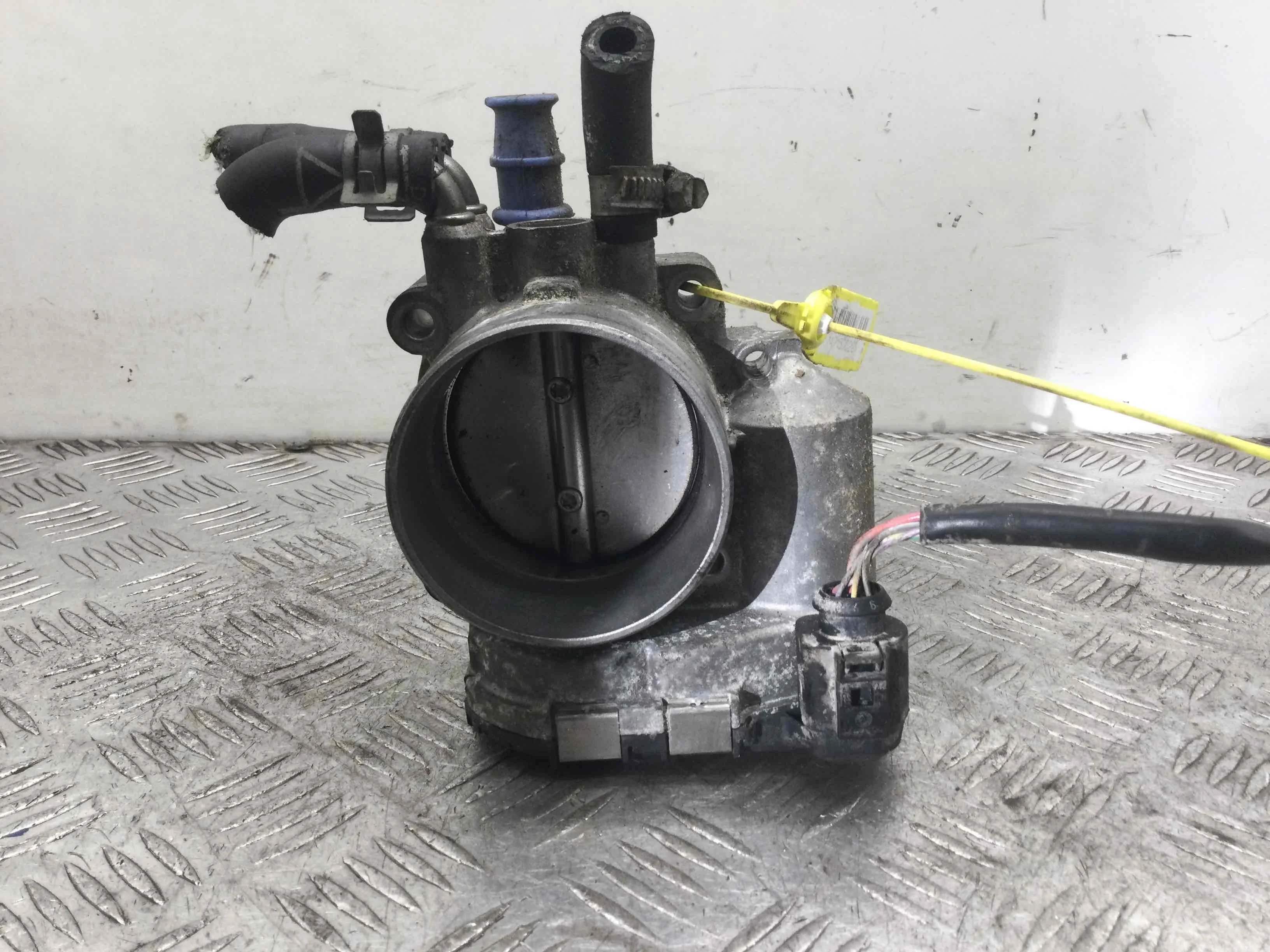 Заслонка дроссельная Audi A4 B6 (2000-2005) бензин 3.0 i Автомат Седан