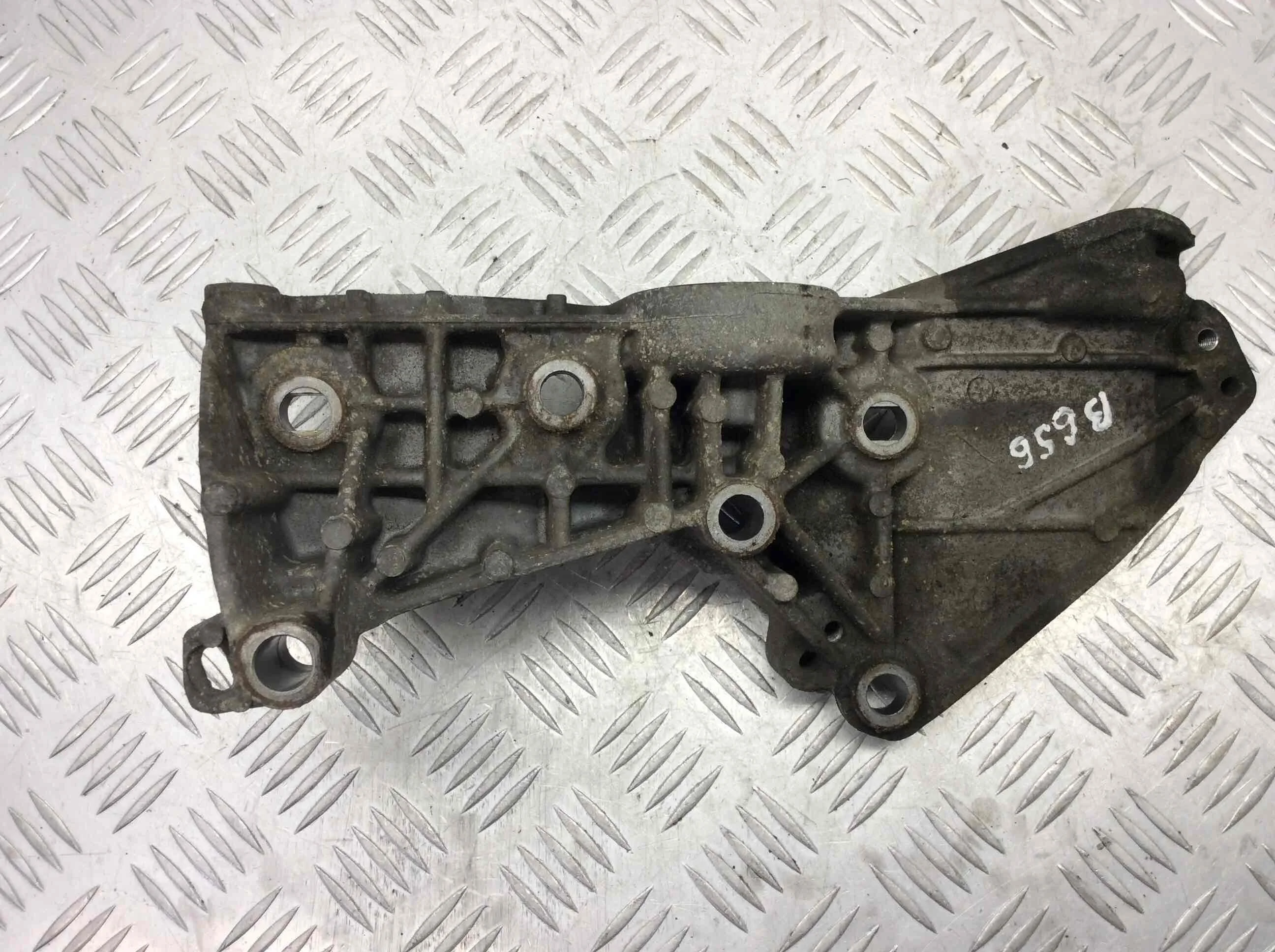 Кронштейн генератора Renault Scenic 3 поколение 2009 - 2013 дизель 1.5 dCi Механика Х/б