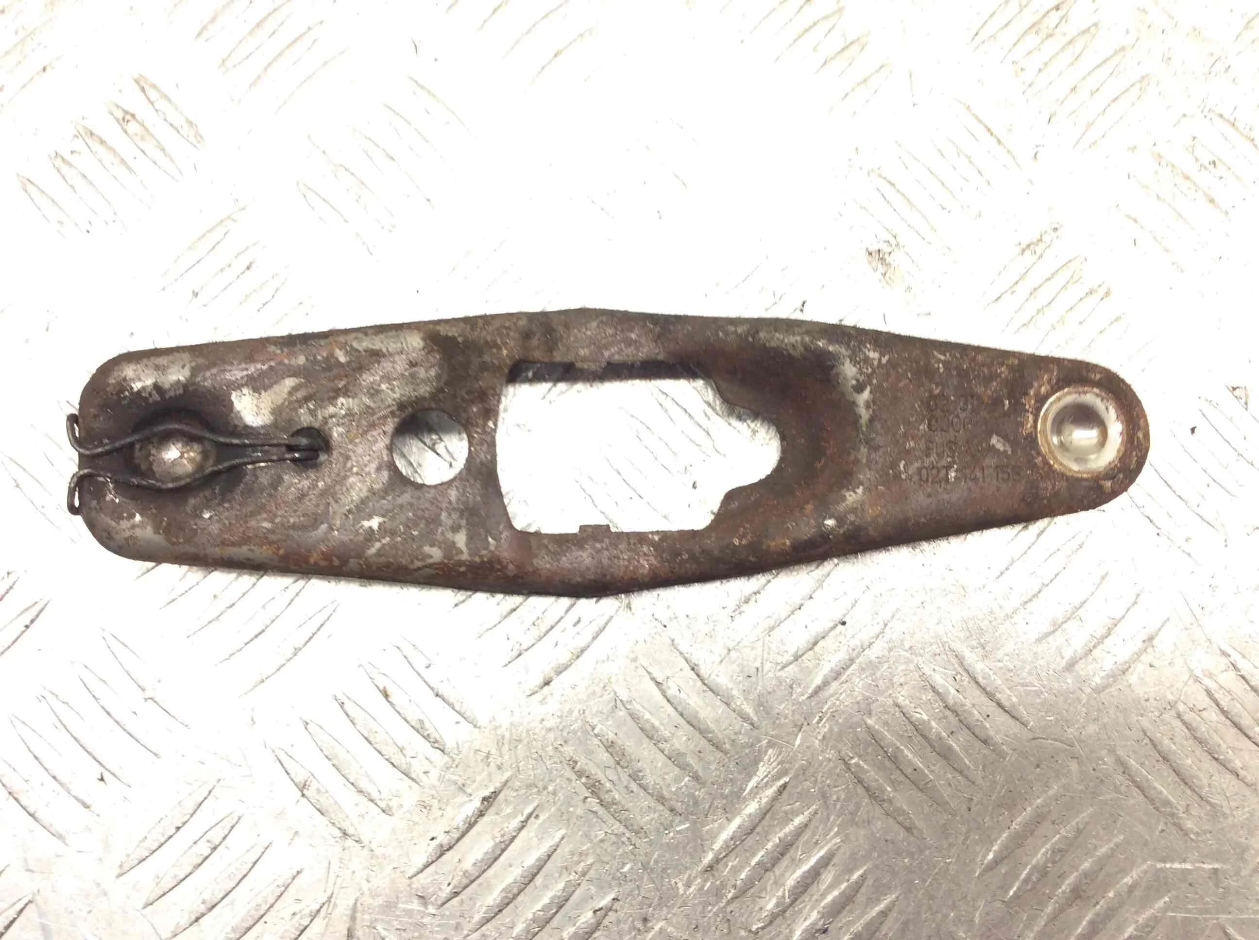 Вилка сцепления Volkswagen Golf 5 поколение (2004-2009) бензин 1.4 i Механика Х/б