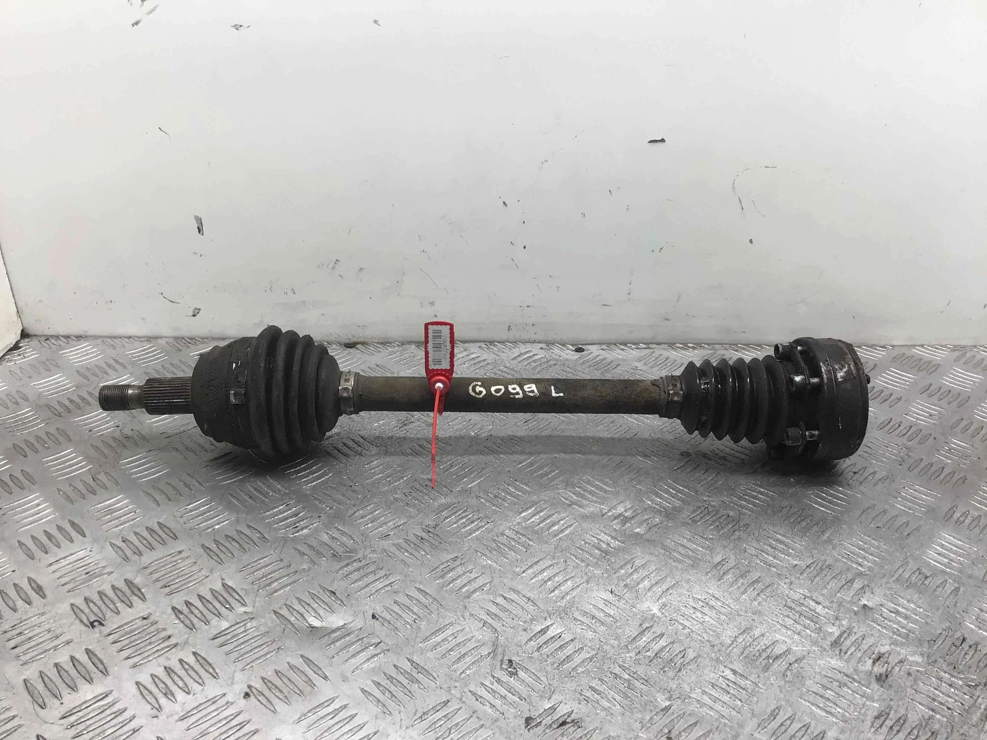 Полуось передняя левая (приводной вал, ШРУС) Volkswagen Golf 4 поколение (1997-2004) бензин 1.4 i Механика Х/б