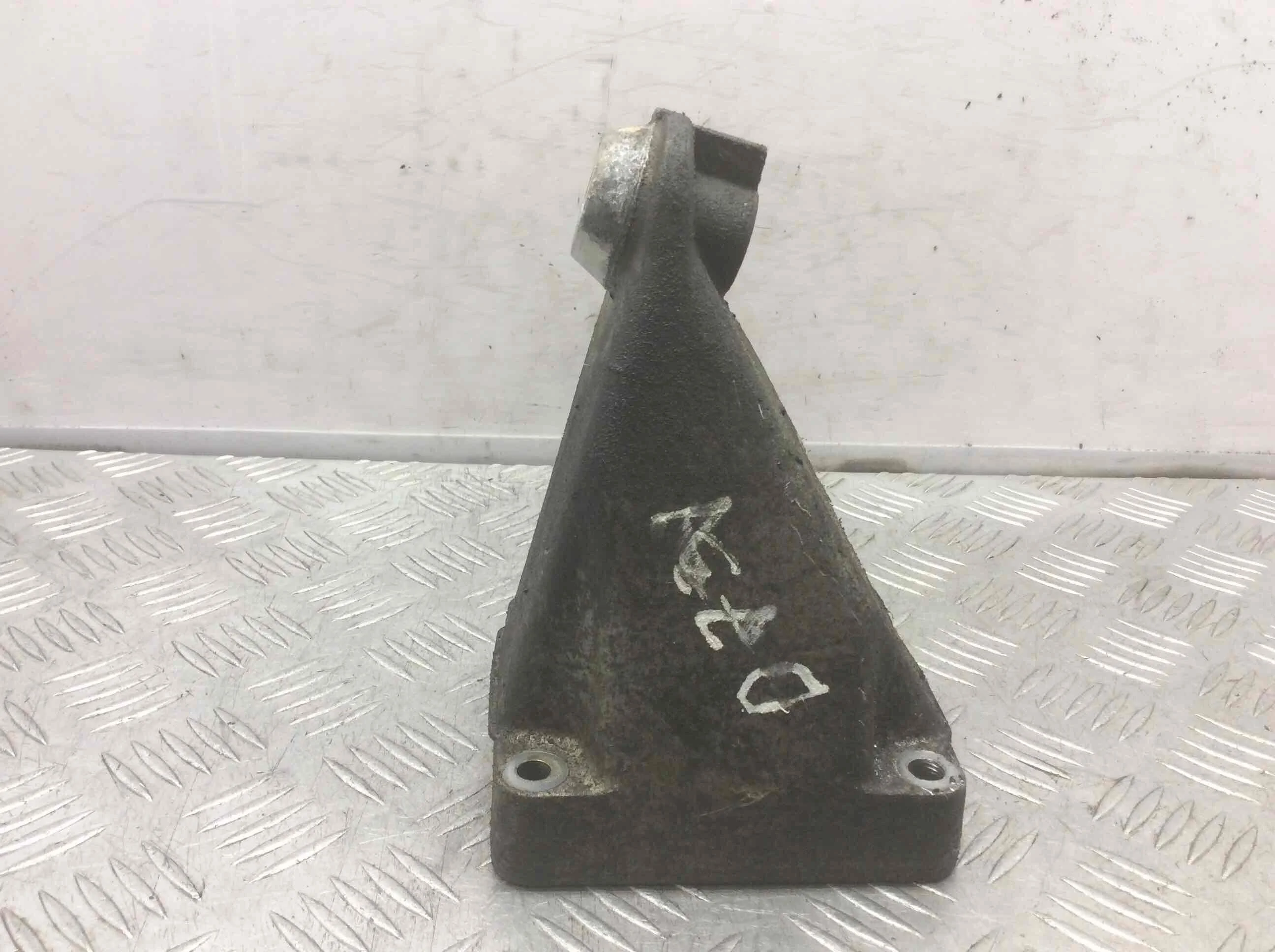 Кронштейн двигателя Mercedes C-klasse W203/S203/CL203 (2000-2004) бензин 1.8 i Автомат Седан