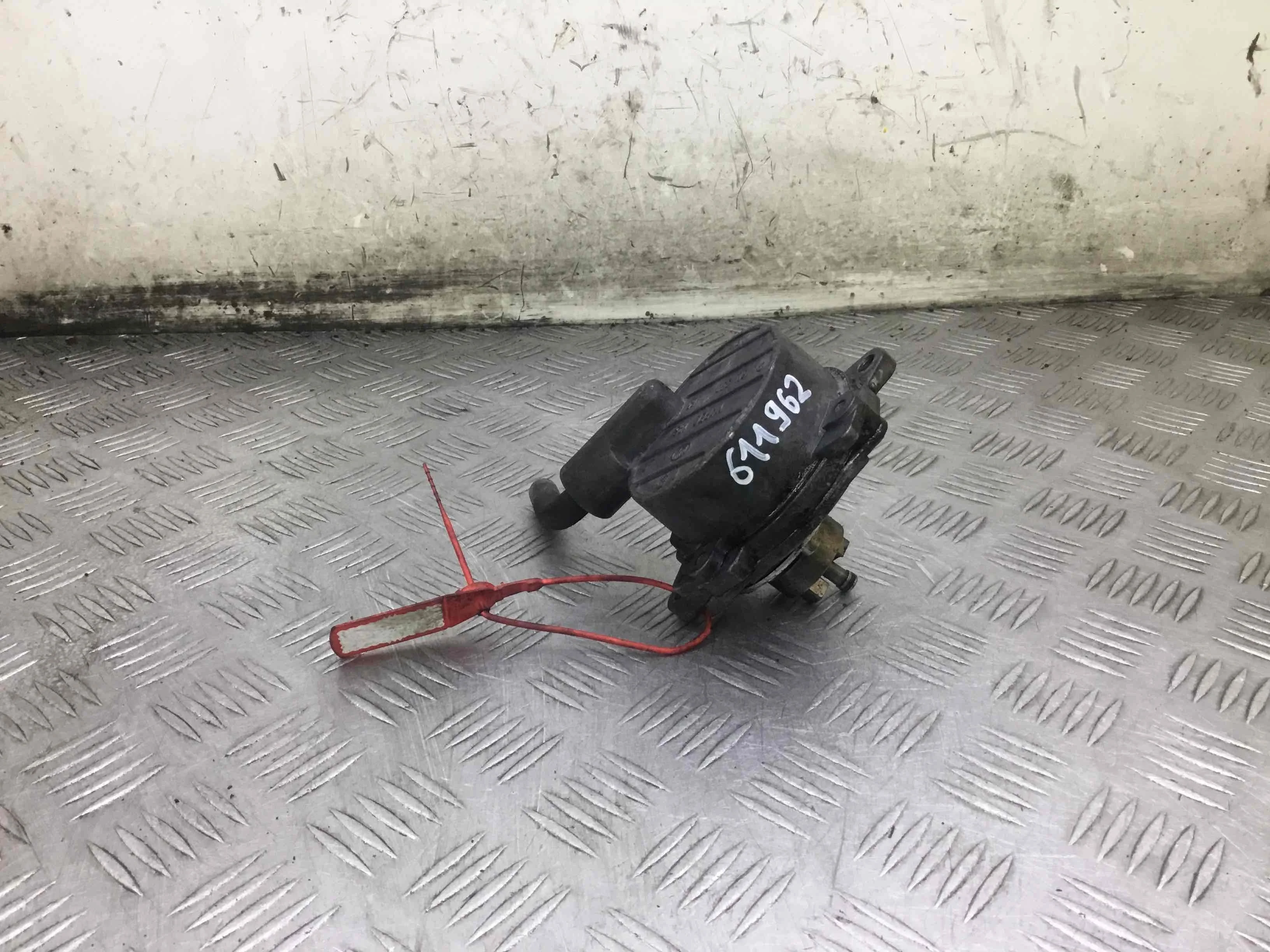 Насос вакуумный Mercedes C-klasse W203/S203/CL203 (2000-2004) дизель 2.2 CRDi Автомат Седан