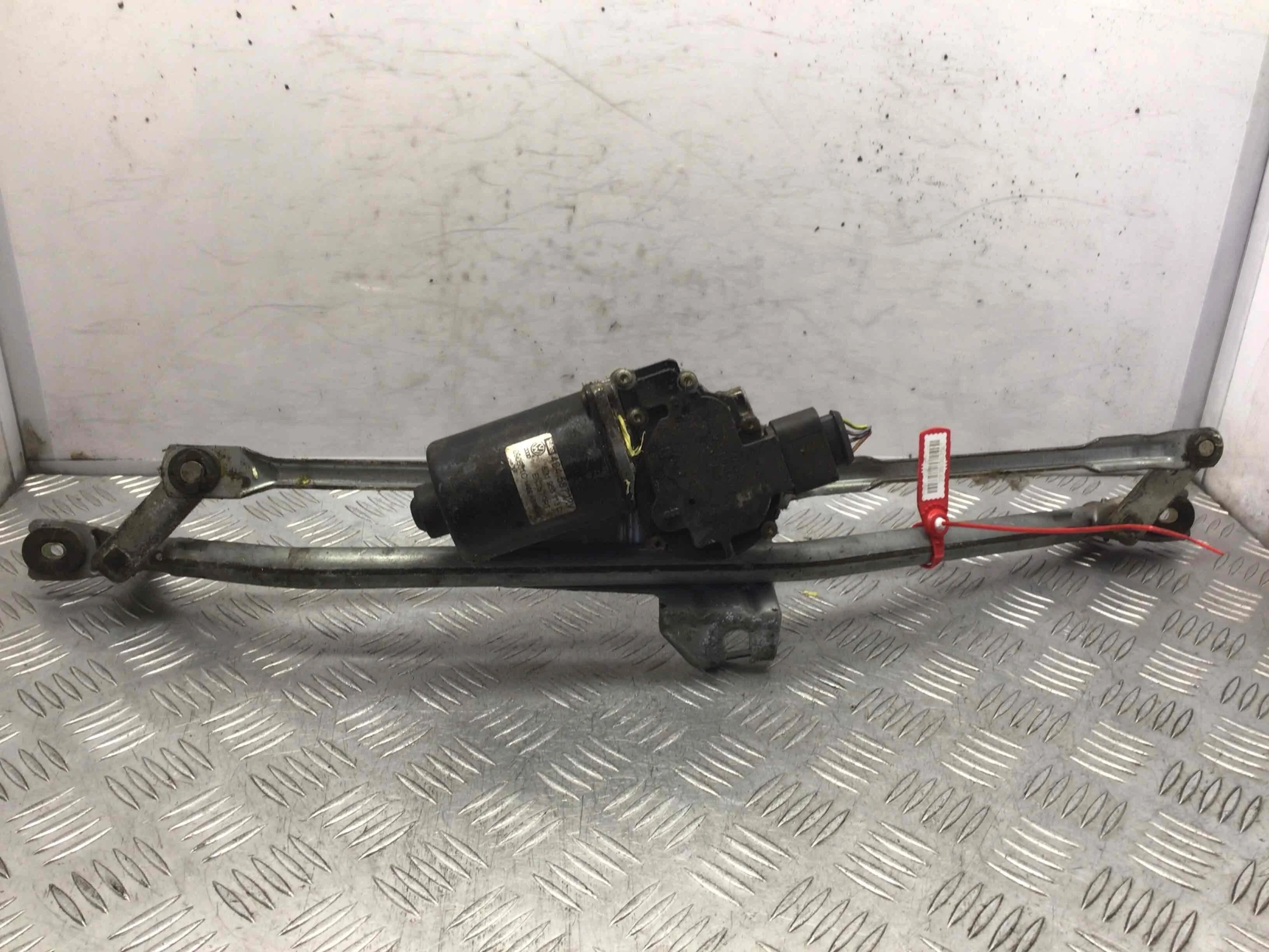 Механизм стеклоочистителя (трапеция дворников) Audi A6 C5/4B (1997-2004) дизель 2.5 TDI Автомат Седан