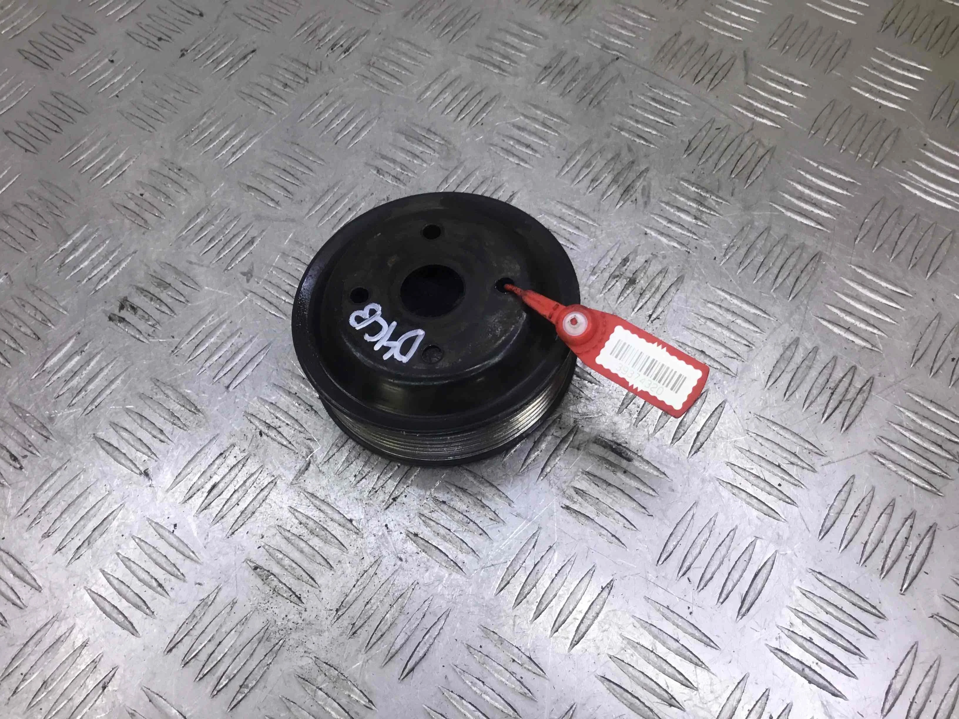 Шкив помпы Kia Sorento 1 поколение (2002-2006) дизель 2.5 CRDi Механика