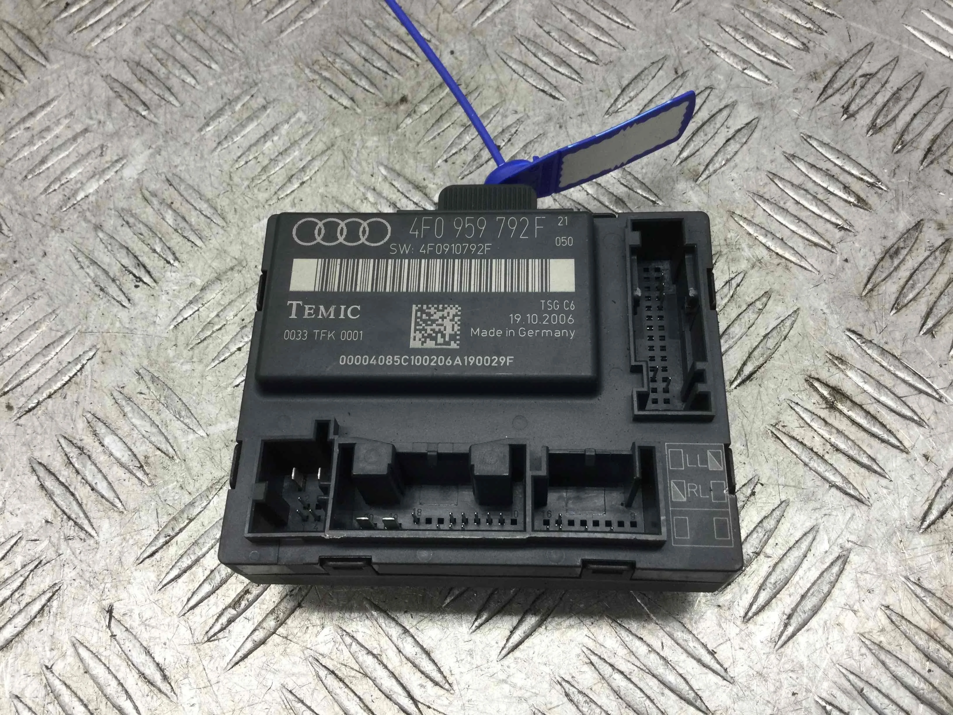 Блок управления двери передней правой Audi A6 C6/4F (2004-2008) дизель 3.0 TDI Механика Универсал