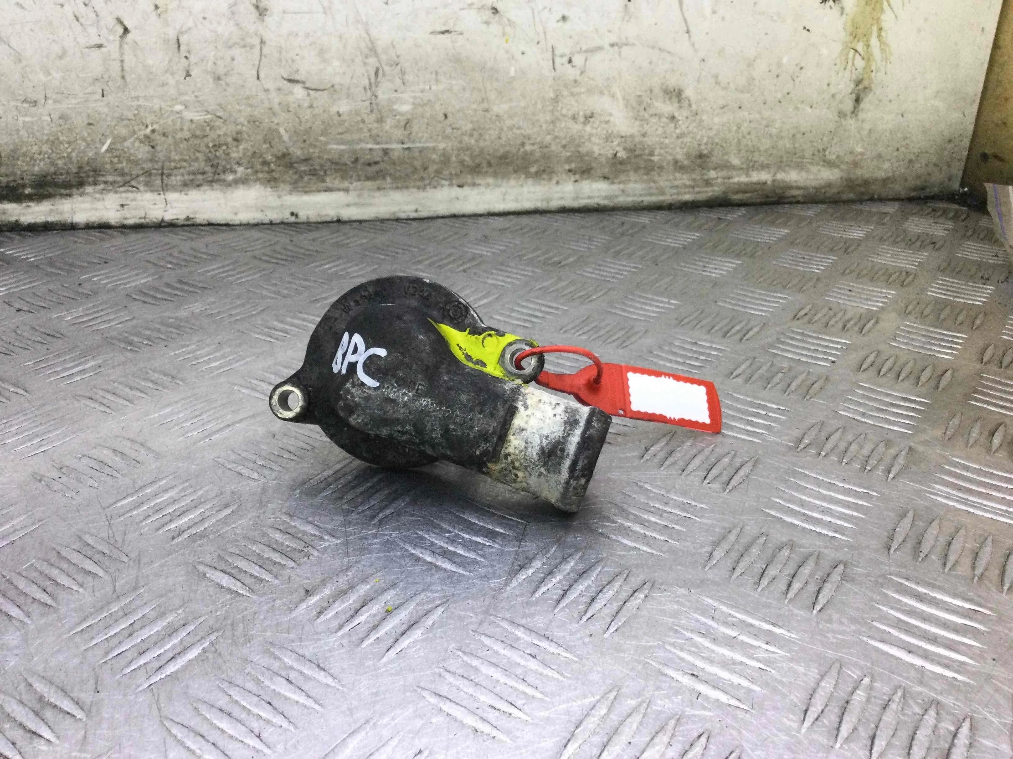 Корпус термостата Volkswagen Transporter T5 2003 - 2009 дизель 2.5 TDI Механика Микроавтобус