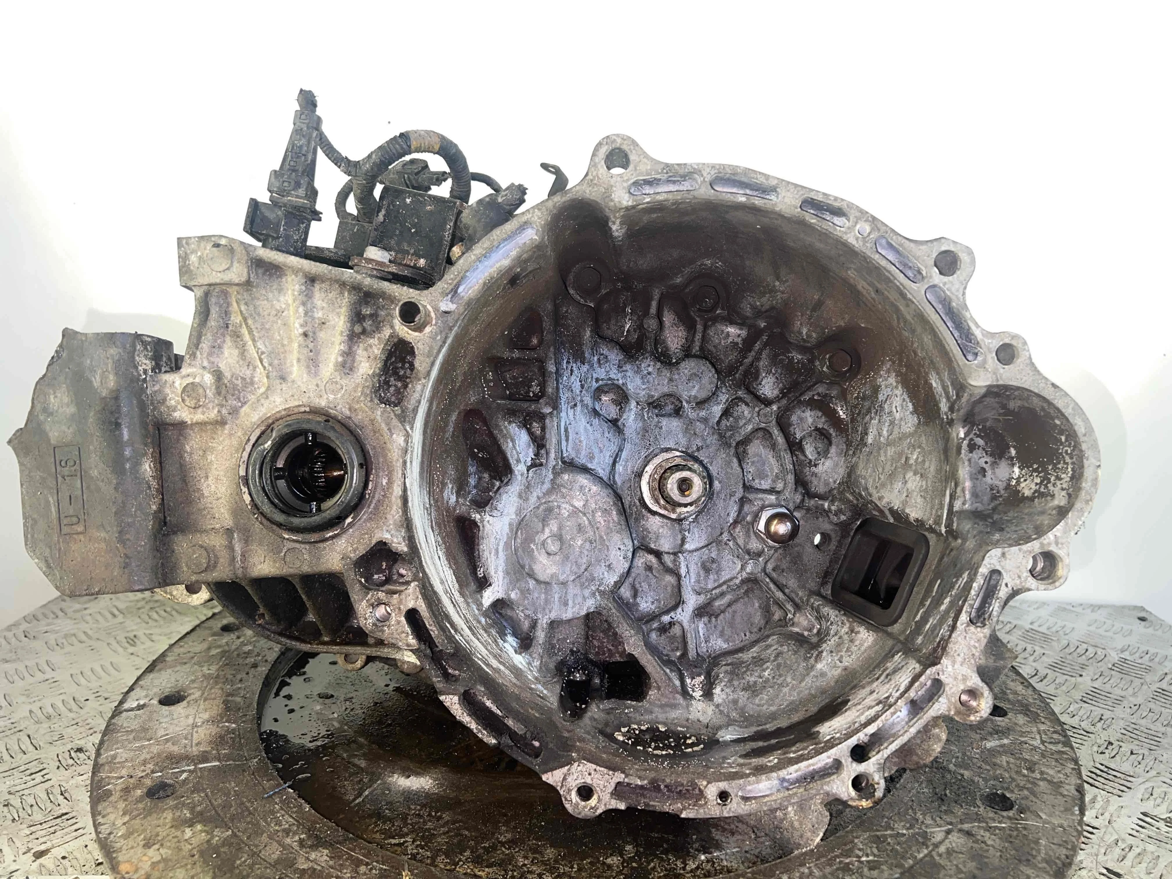 КПП механическая (МКПП) Kia Ceed 1 поколение 2006 - 2010 дизель 1.6 CRDi Механика Х/б