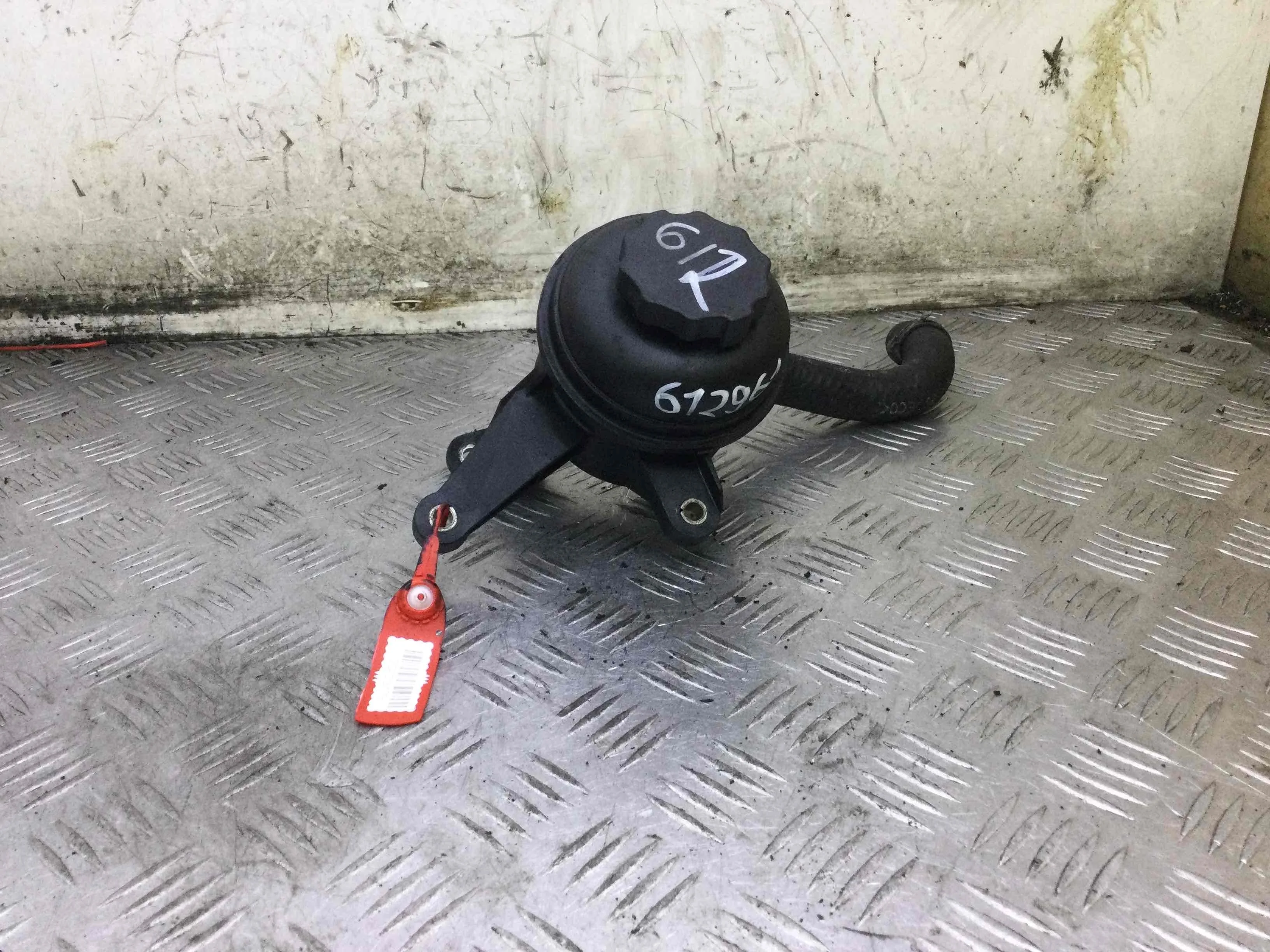 Бачок гидроусилителя Mercedes E-klasse E-klasse (W210) 1995 - 2003 дизель 2.7 CDI Механика Седан