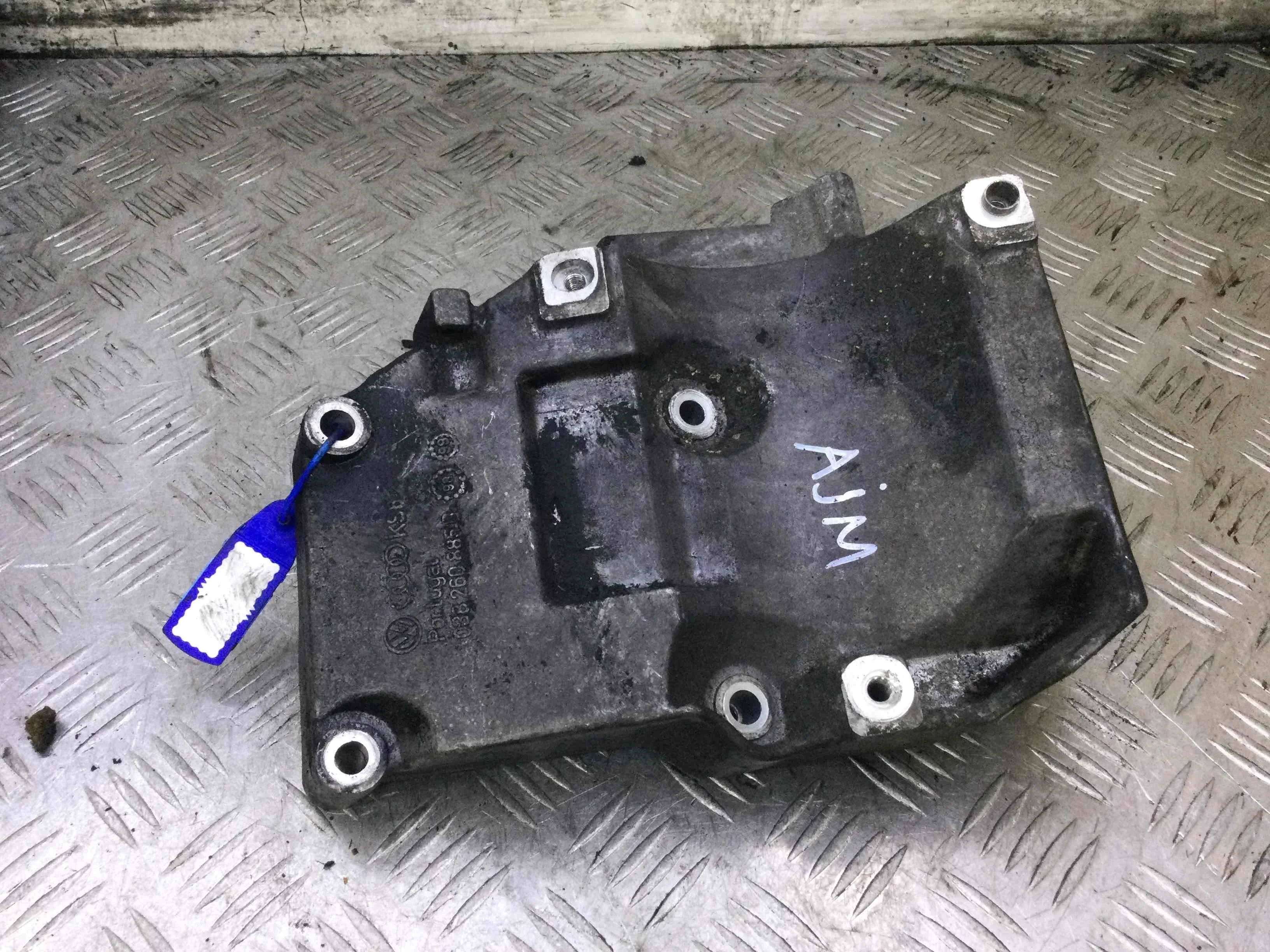 Кронштейн Volkswagen Passat B5 (1996-2000) дизель 1.9 TDI Механика Седан