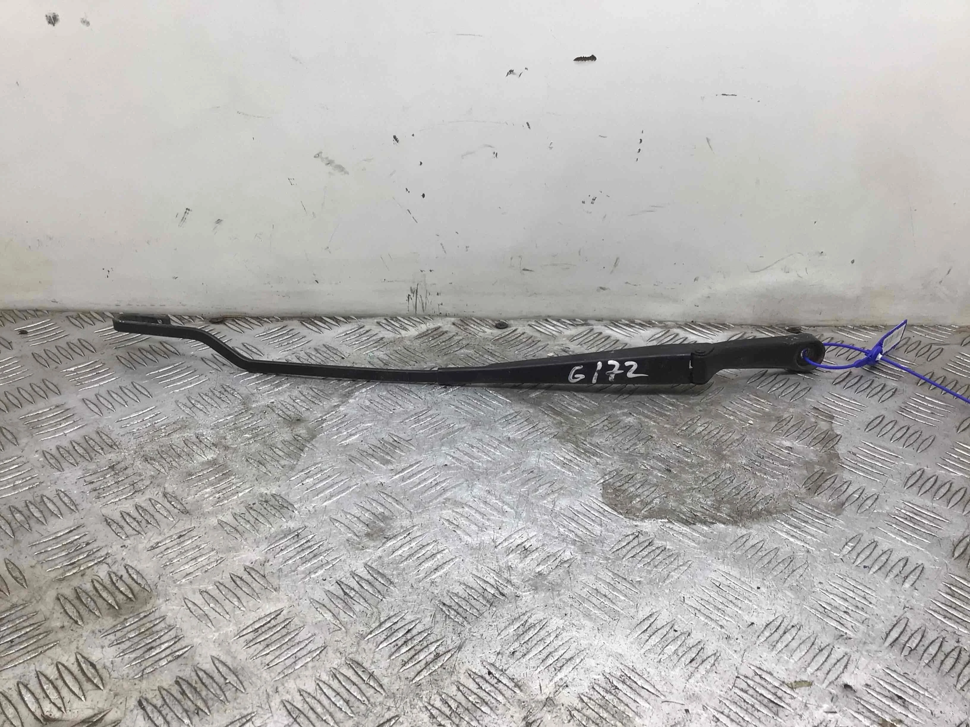 Щеткодержатель (поводок стеклоочистителя, дворник) Volkswagen Passat B5 (1996-2000) дизель 1.9 TDI Механика Универсал