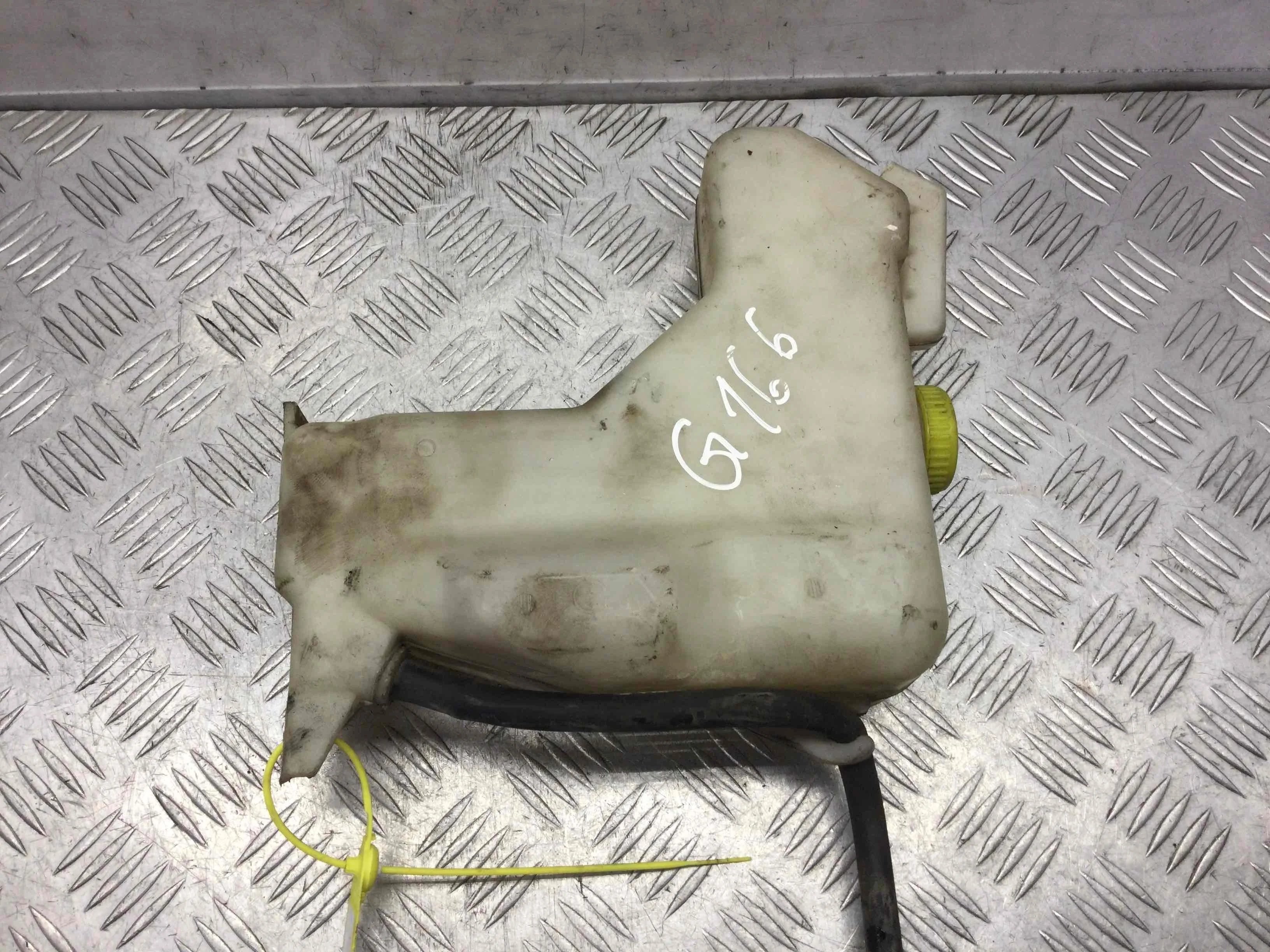 Бачок расширительный Nissan Almera Tino V10 2000 - 2006 бензин 1.8 i Механика Х/б