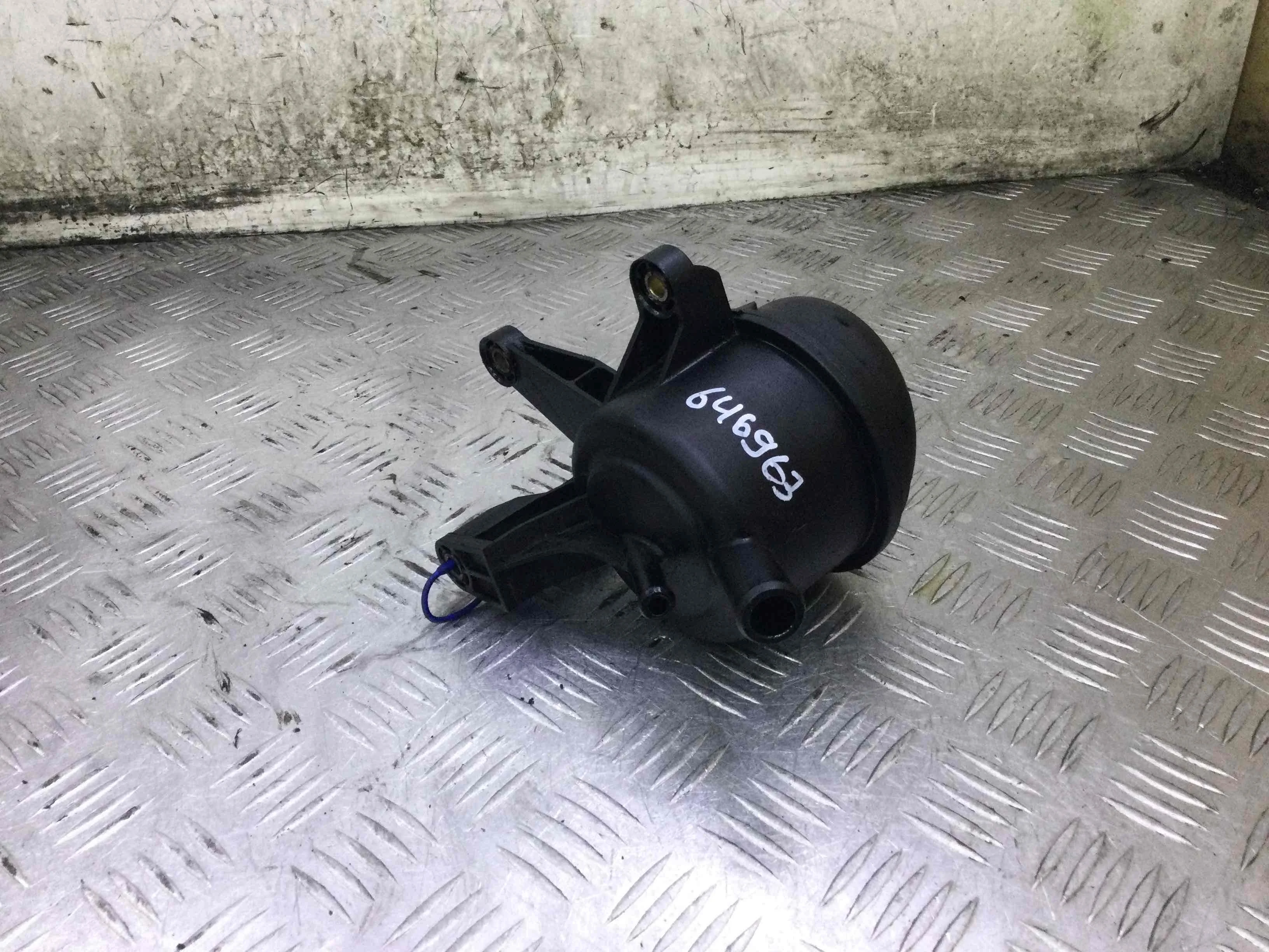 Бачок гидроусилителя Mercedes C-klasse W203/S203/CL203 (2000-2004) дизель 2.2 CRDi Автомат Седан