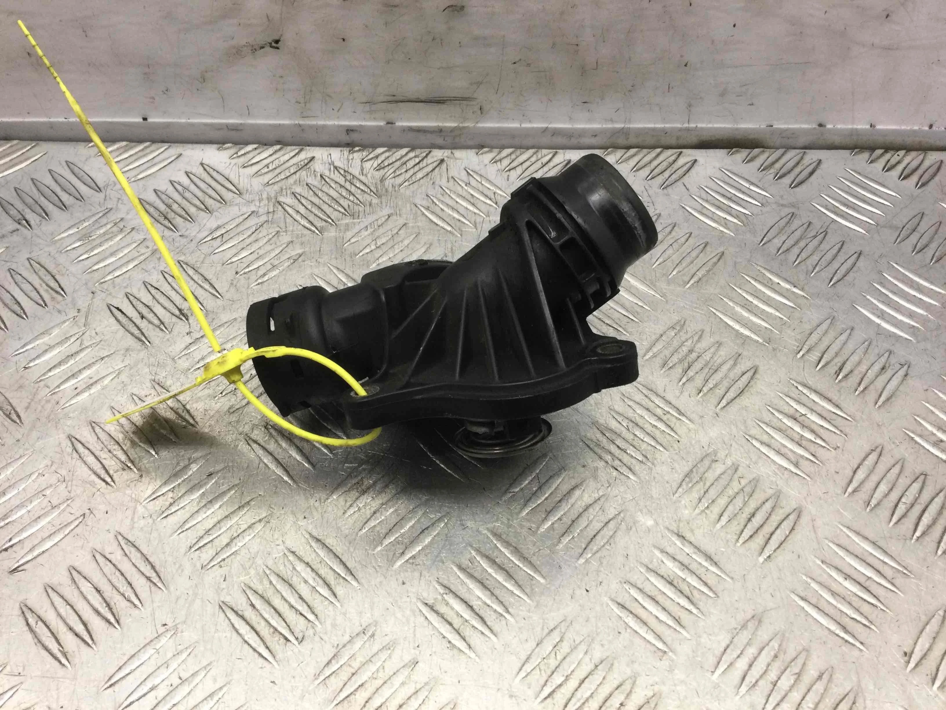 Корпус термостата BMW X5 E53 [рестайлинг] (2003-2006) дизель 3.0 D Автомат