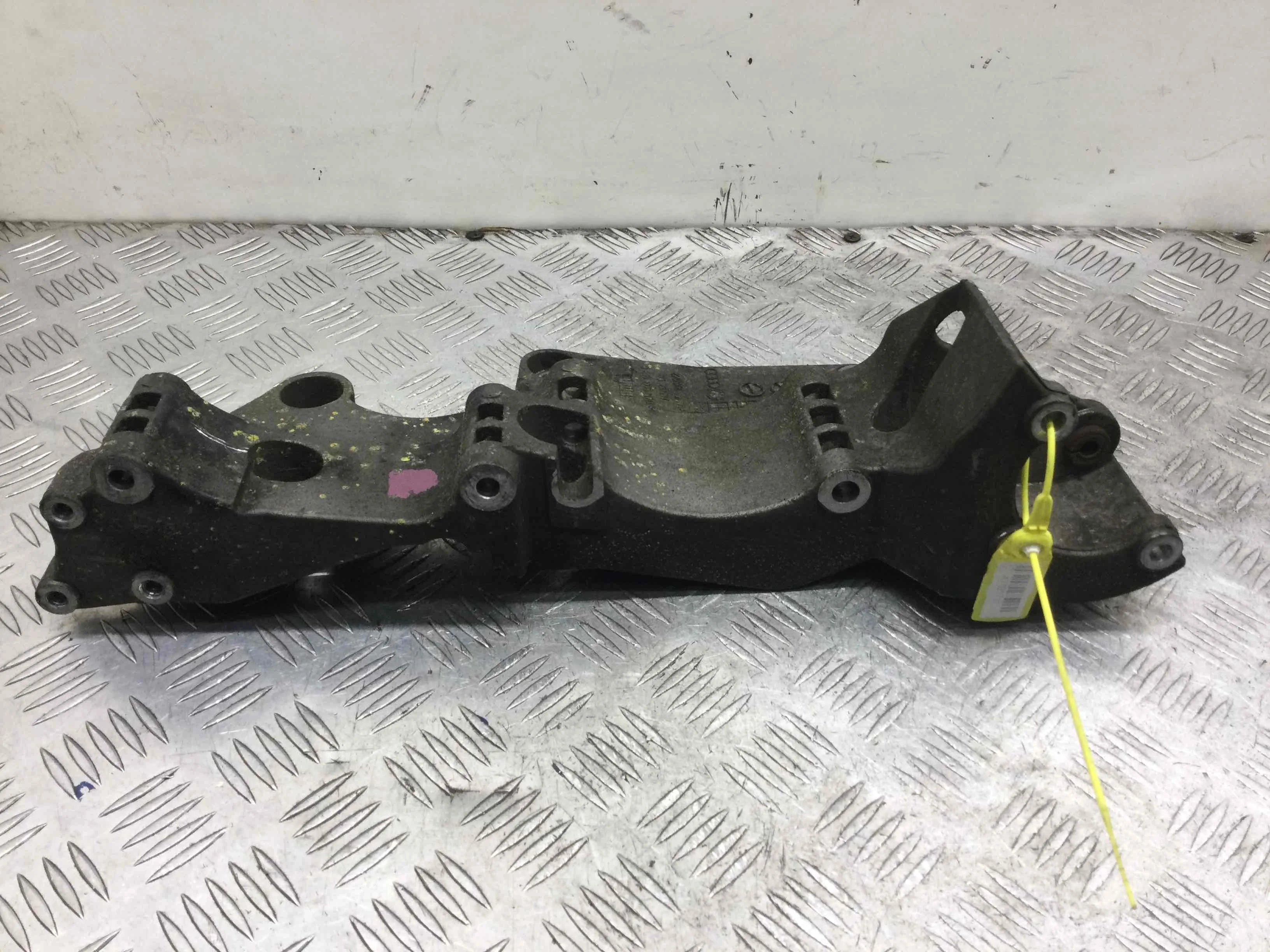 Кронштейн генератора Audi A3 8L [рестайлинг] (2000-2003) дизель 1.9 TDI Механика Х/б