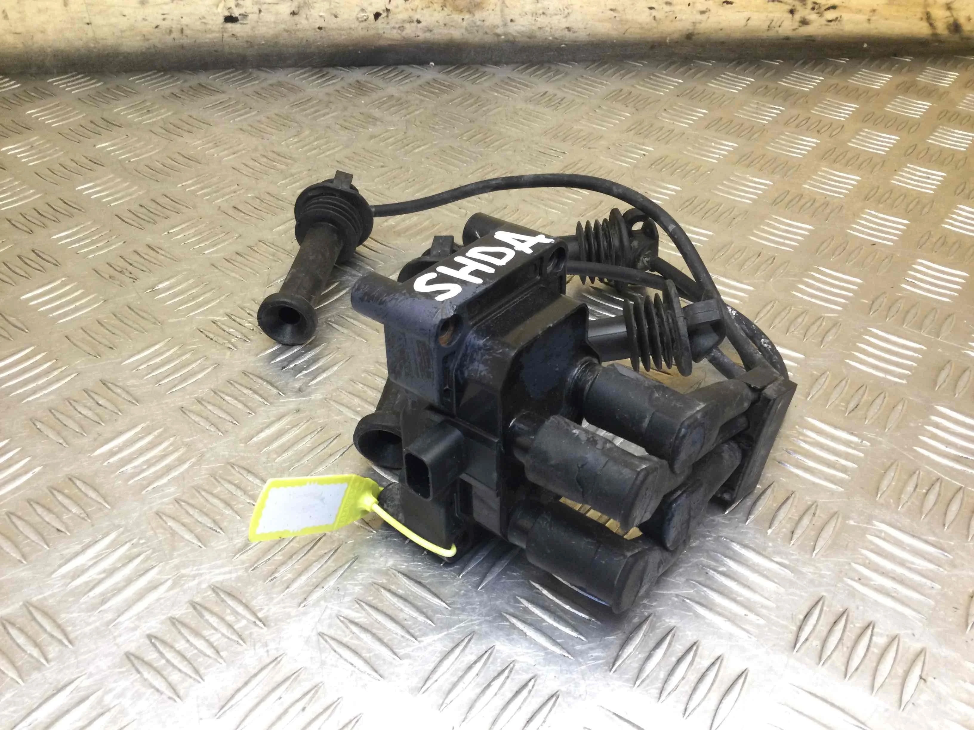 Катушка зажигания Ford Focus 2 поколение (2005-2008) бензин 1.6 i Механика Седан