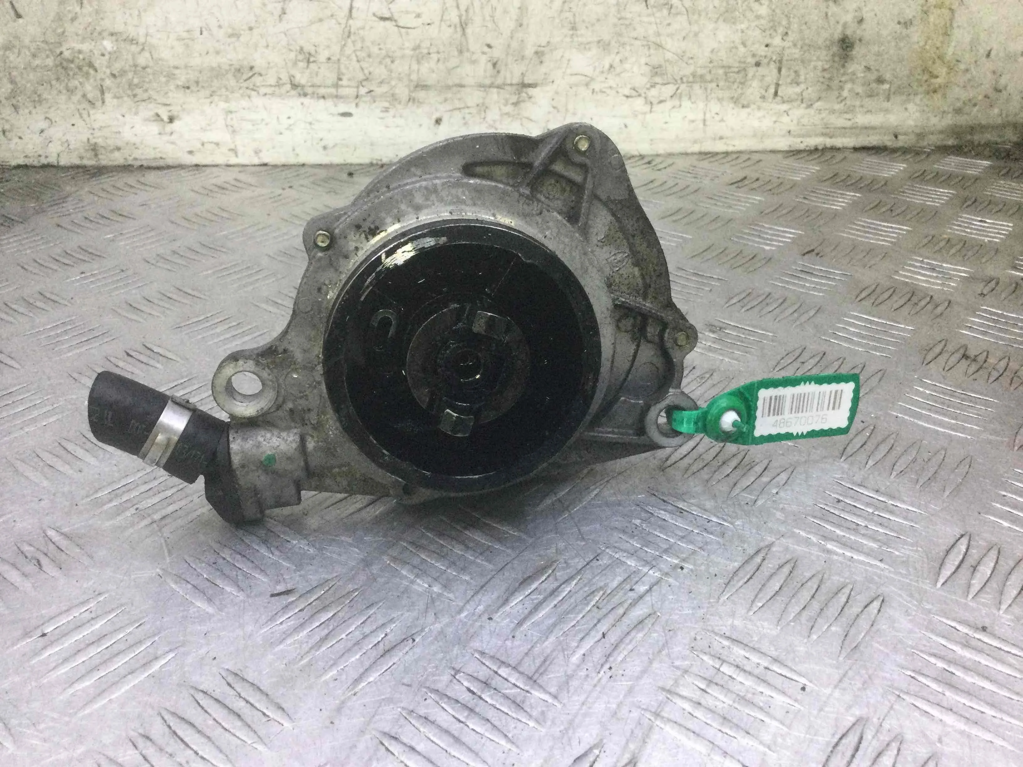 Насос вакуумный Land Rover Range Rover 3 поколение (2002-2005) дизель 3.0 d Автомат