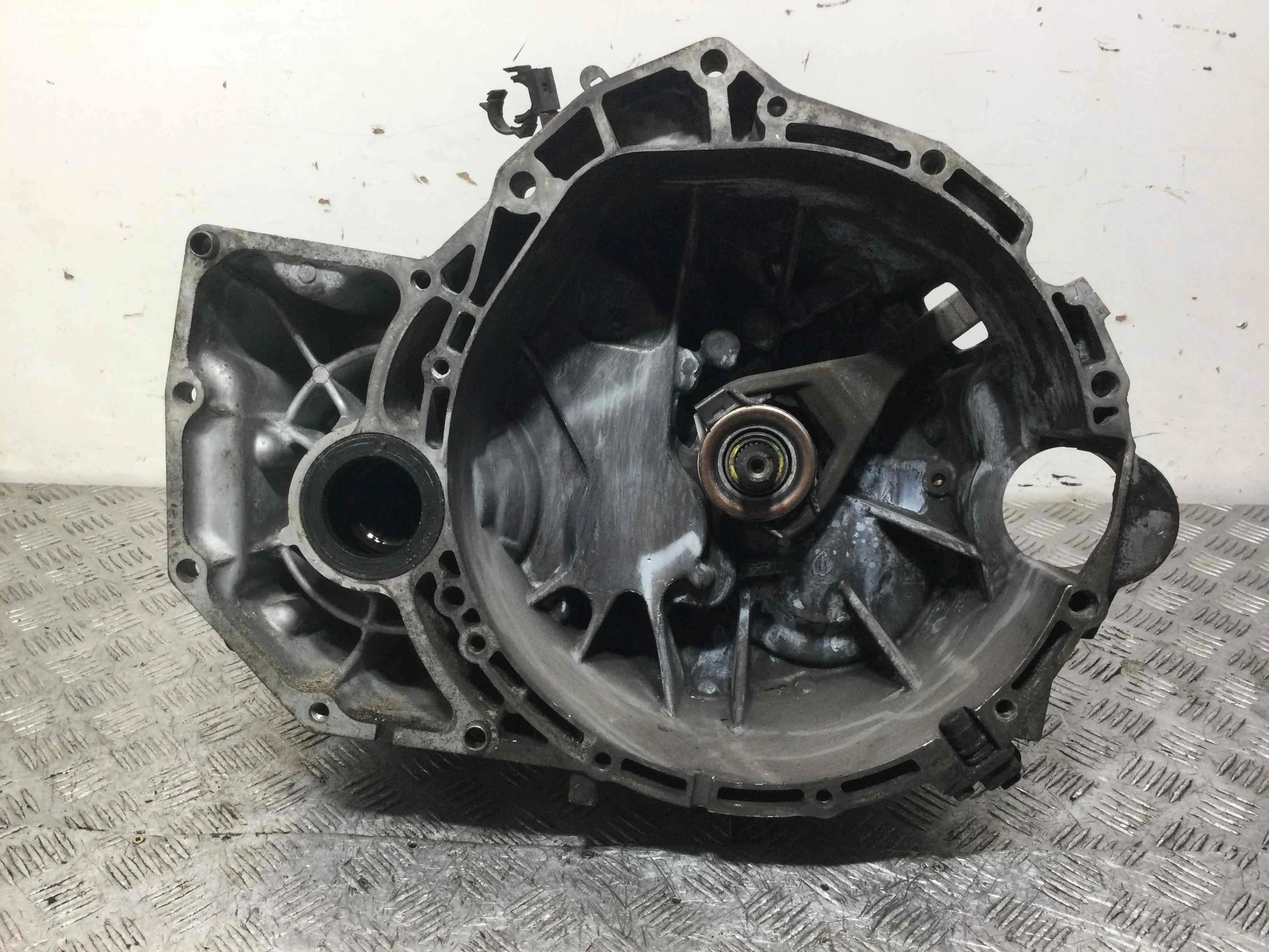 КПП механическая (МКПП) Nissan X-Trail T30 (2001-2004) дизель 2.2 dCi Механика