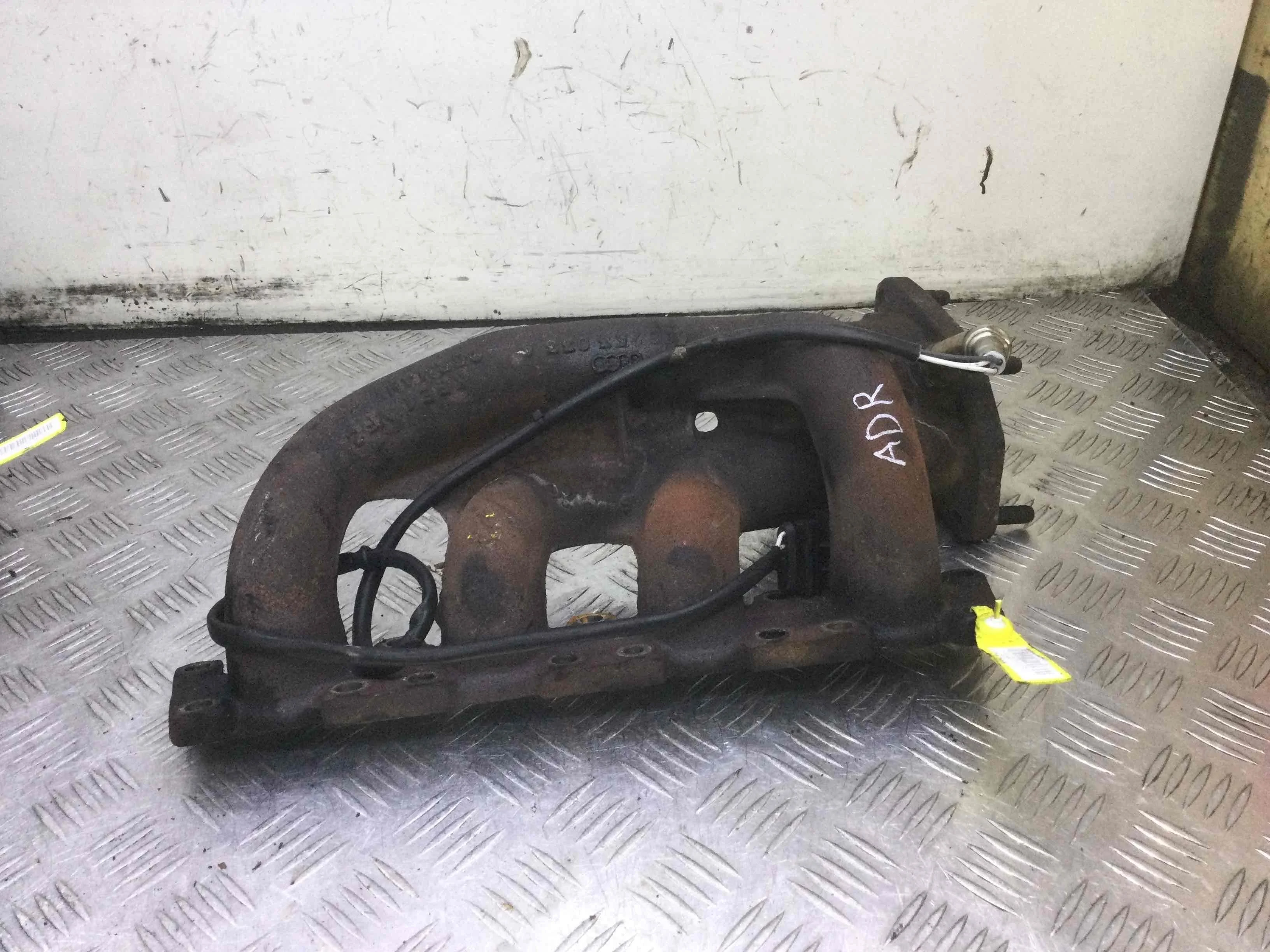 Коллектор выпускной Audi A4 B5 (1994-1999) бензин 1.8 i Механика Универсал