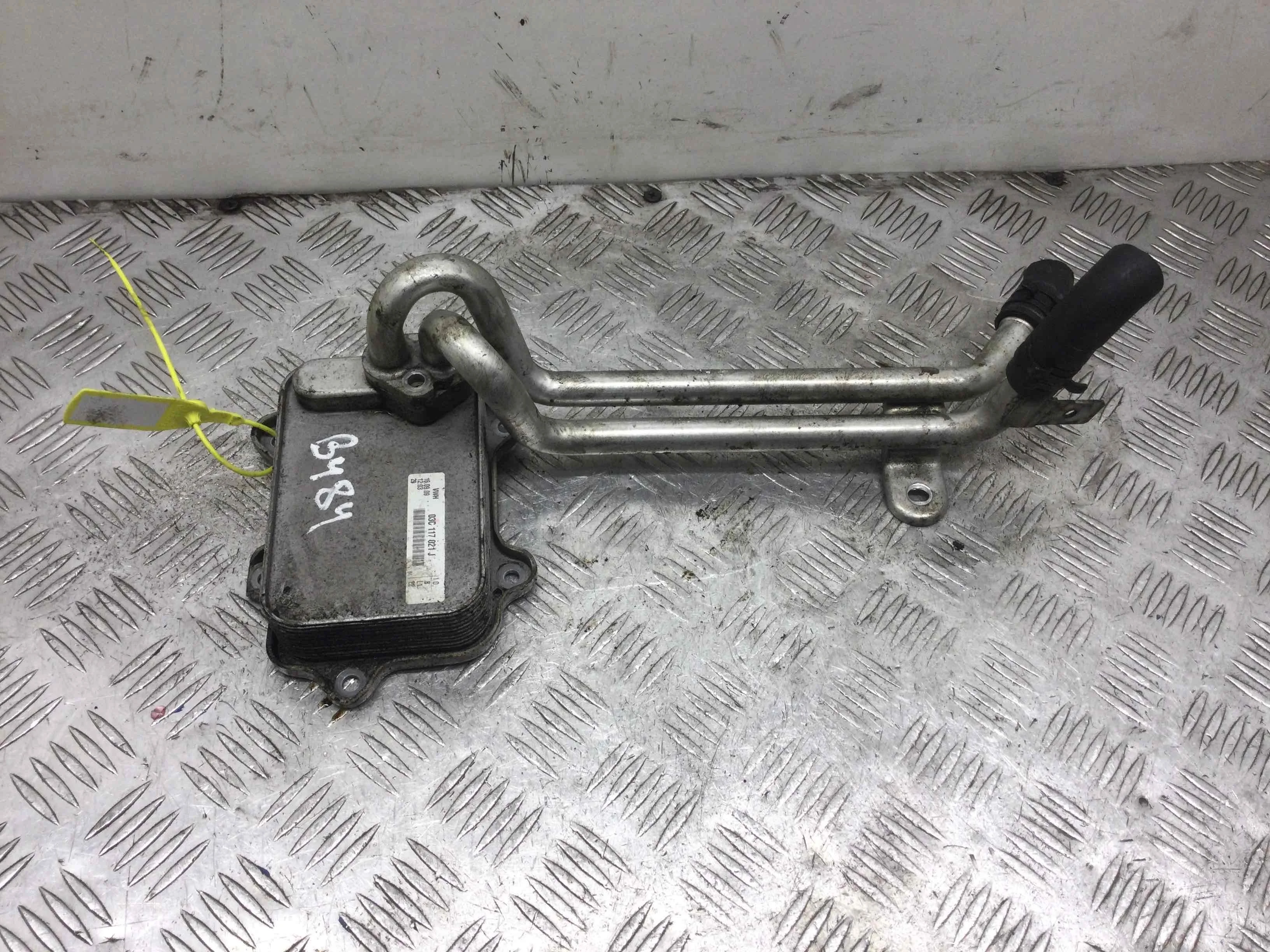 Радиатор масляный Audi A3 8P/8PA [2-й рестайлинг] (2008-2013) бензин 1.4 TFSI Автомат Х/б