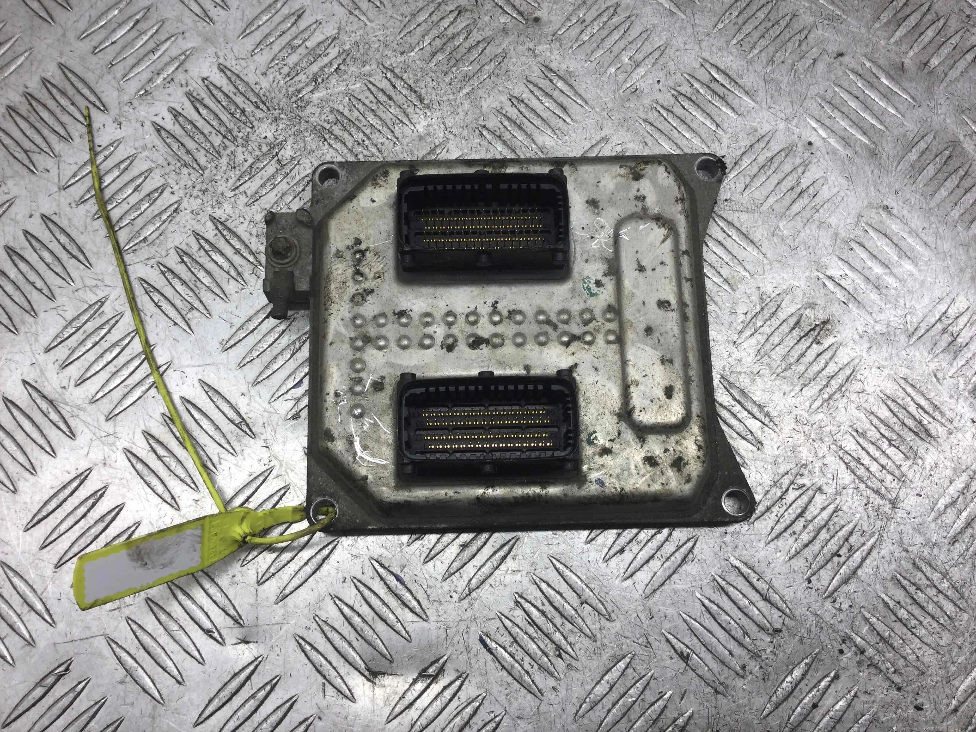 Блок управления двигателем Opel Zafira B (2005-2010) бензин 1.8 i Механика Седан