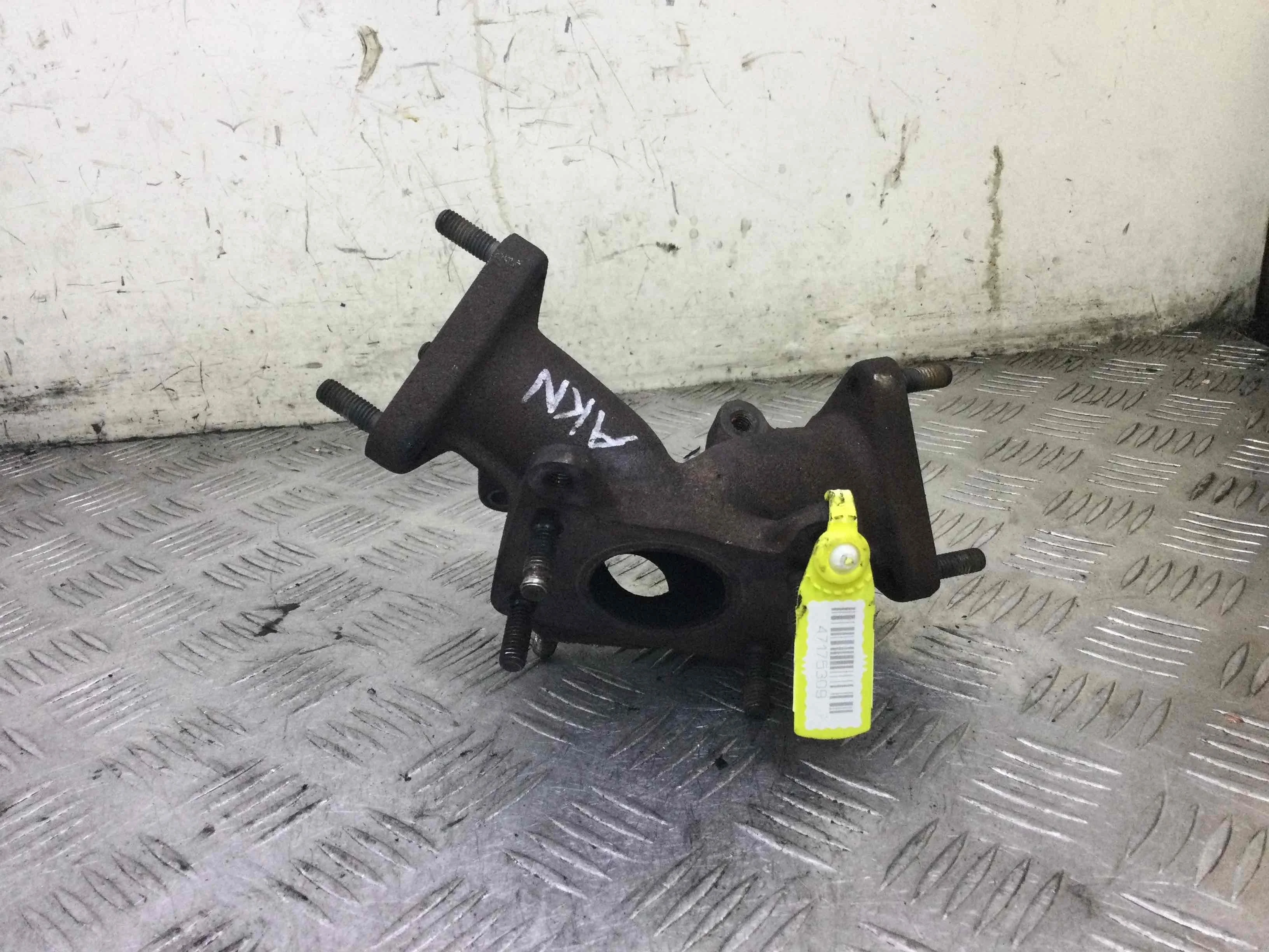 Коллектор выпускной Volkswagen Passat B5 (1996-2000) дизель 2.5 TDI Автомат Седан