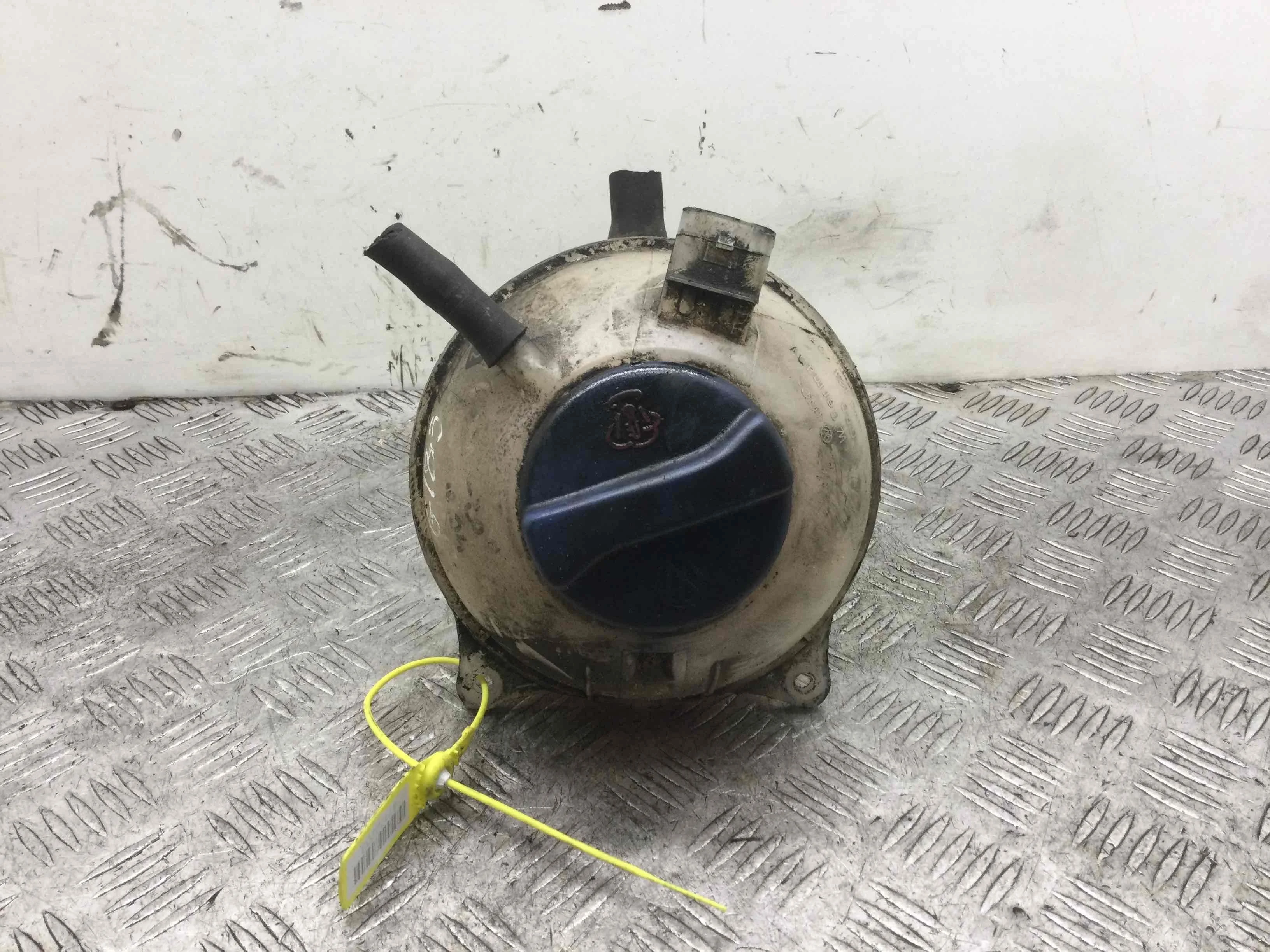 Бачок расширительный SEAT Arosa 6H [рестайлинг] (2000-2004) дизель 1.7 SDi Механика Х/б