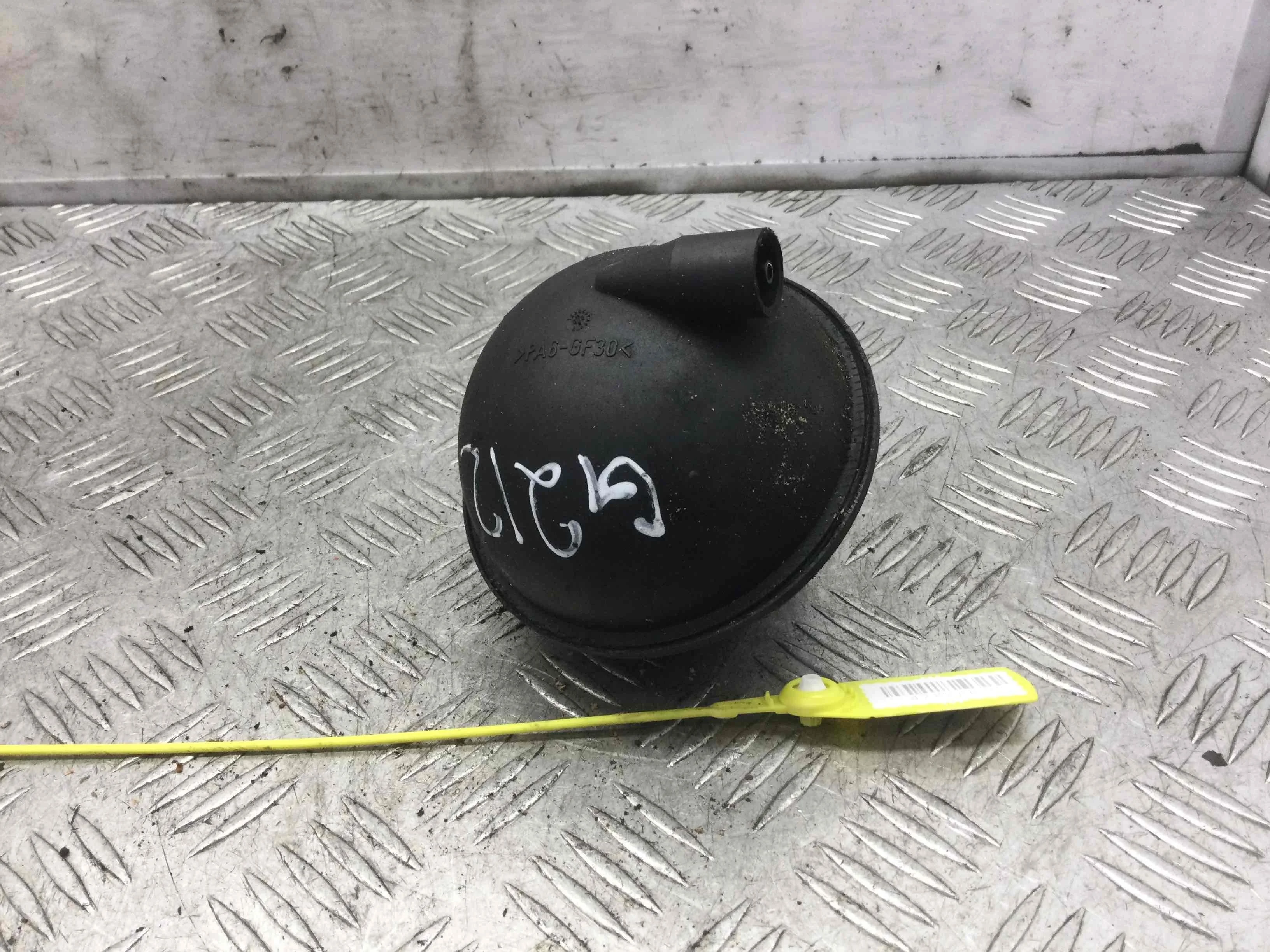 Вакуумный ресивер Volkswagen Golf 4 поколение (1997-2004) дизель 1.9 TDI Механика Х/б