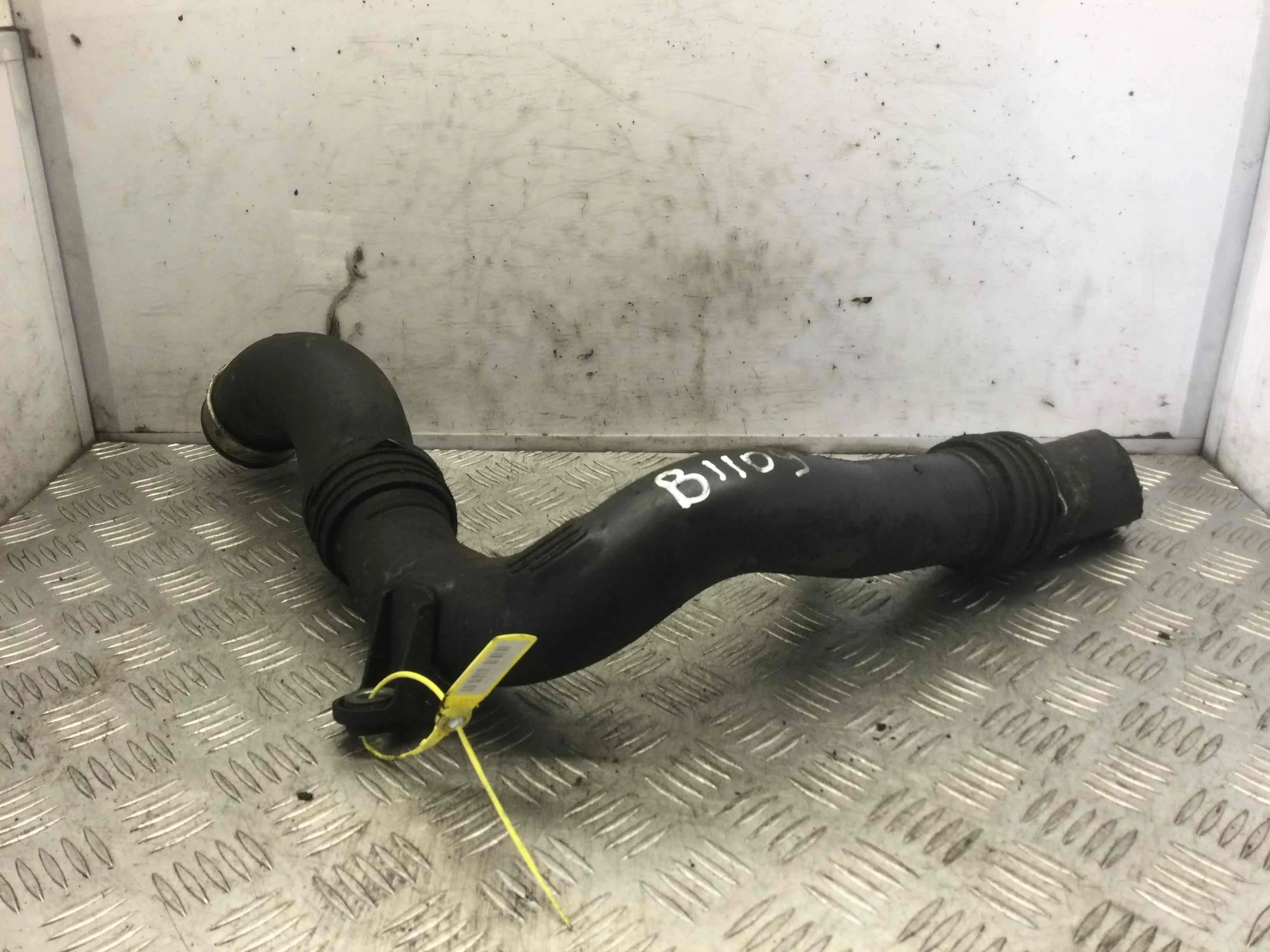 Патрубок интеркулера Audi A3 8P (2003-2005) дизель 2.0 TDI Механика Х/б