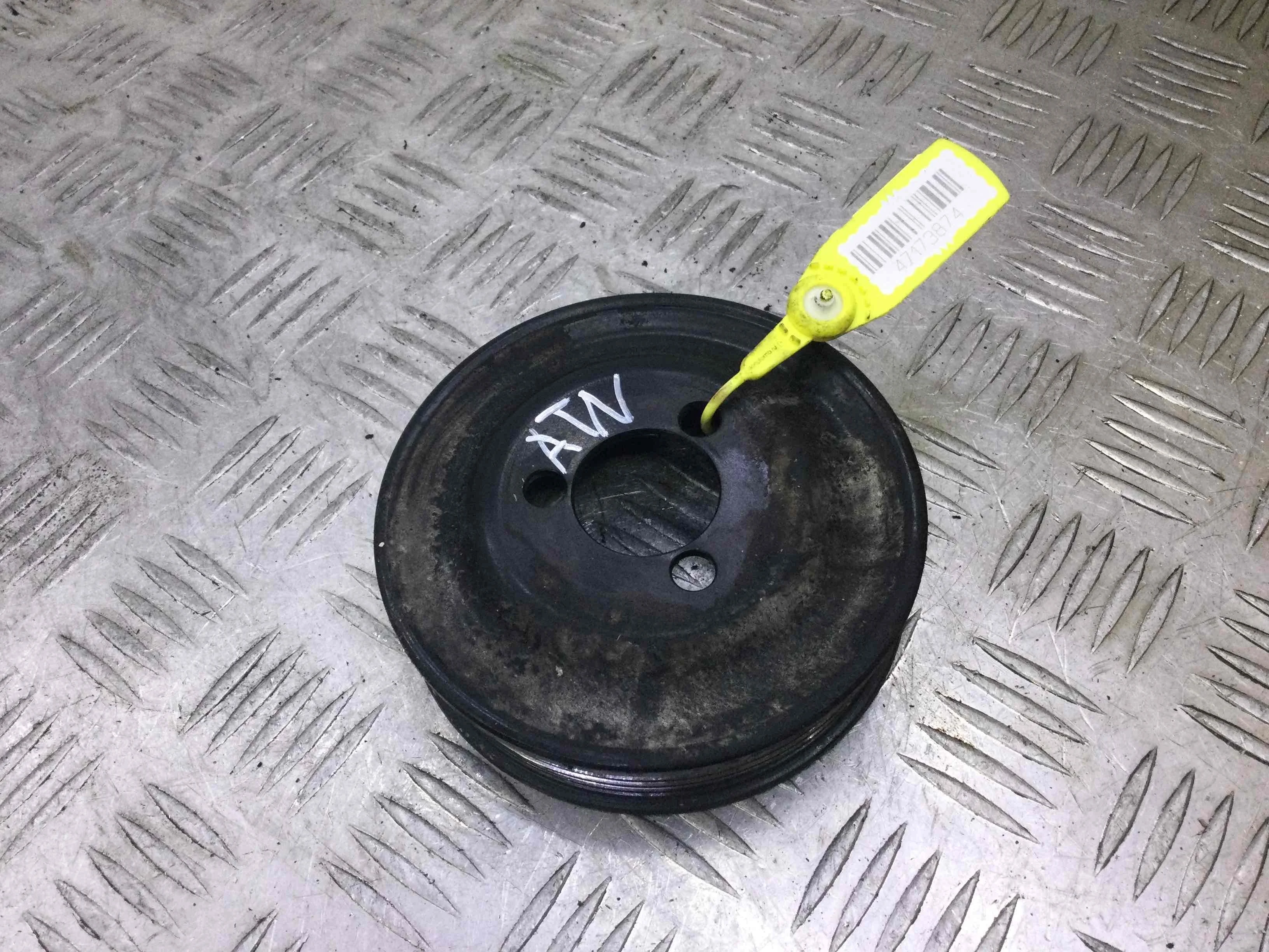 Шкив насоса гидроусилителя Volkswagen Golf 4 поколение (1997-2004) бензин 1.6 i Механика Х/б