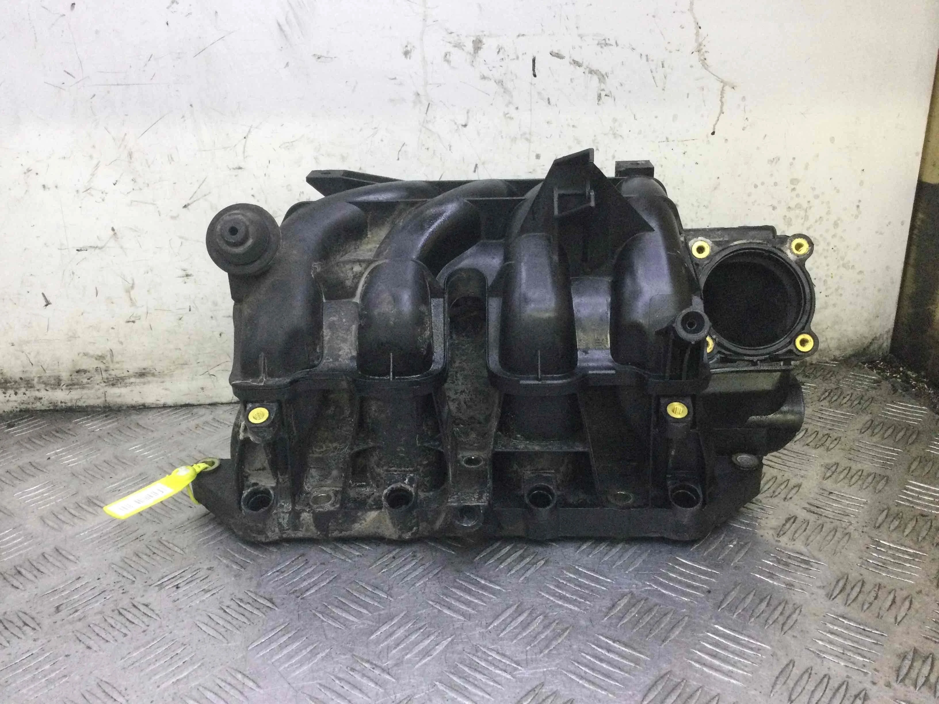 Коллектор впускной Volkswagen Golf 4 поколение (1997-2004) бензин 1.4 i Механика Х/б