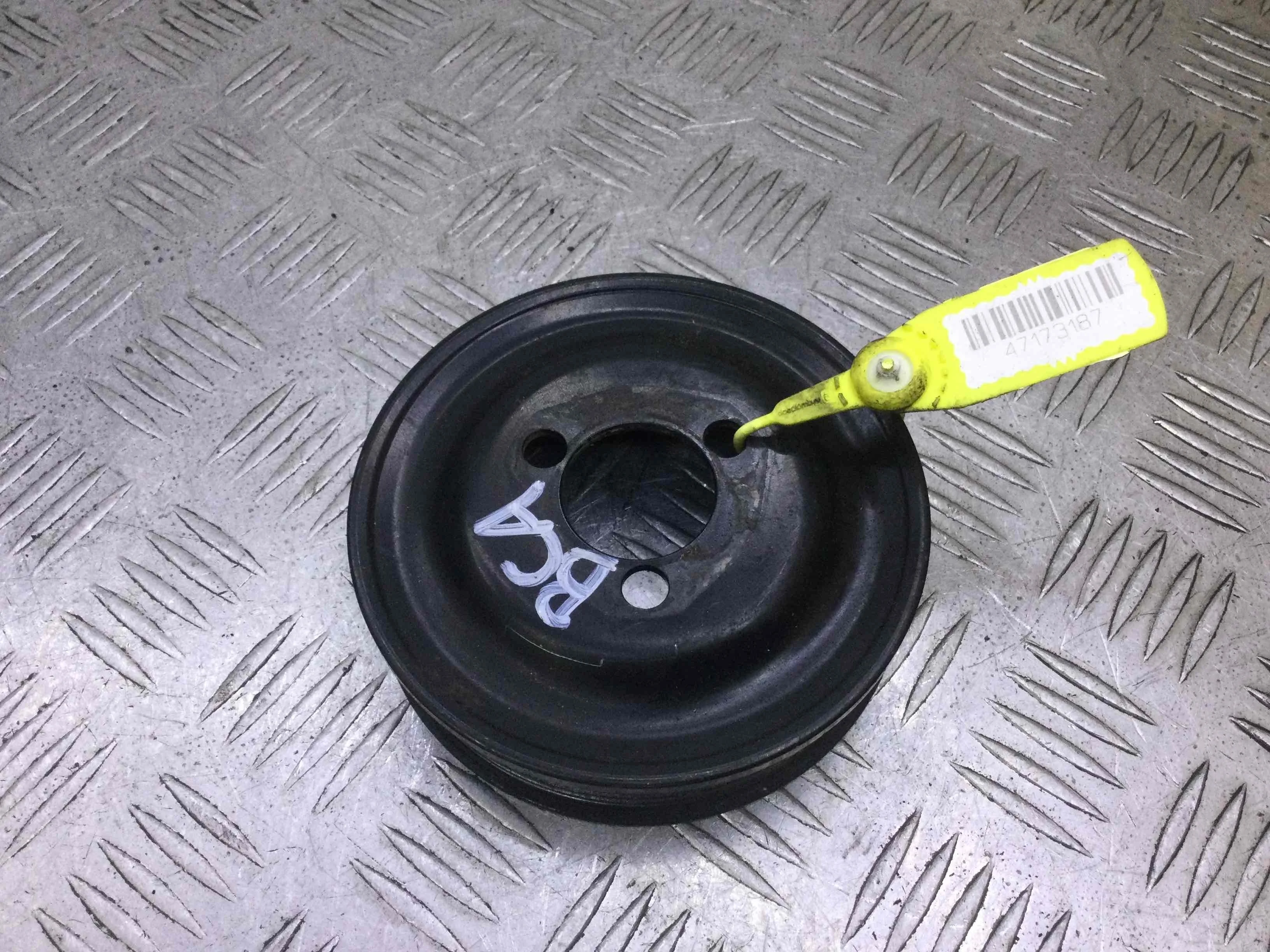 Шкив насоса гидроусилителя Volkswagen Golf 4 поколение (1997-2004) бензин 1.4 i Механика Х/б