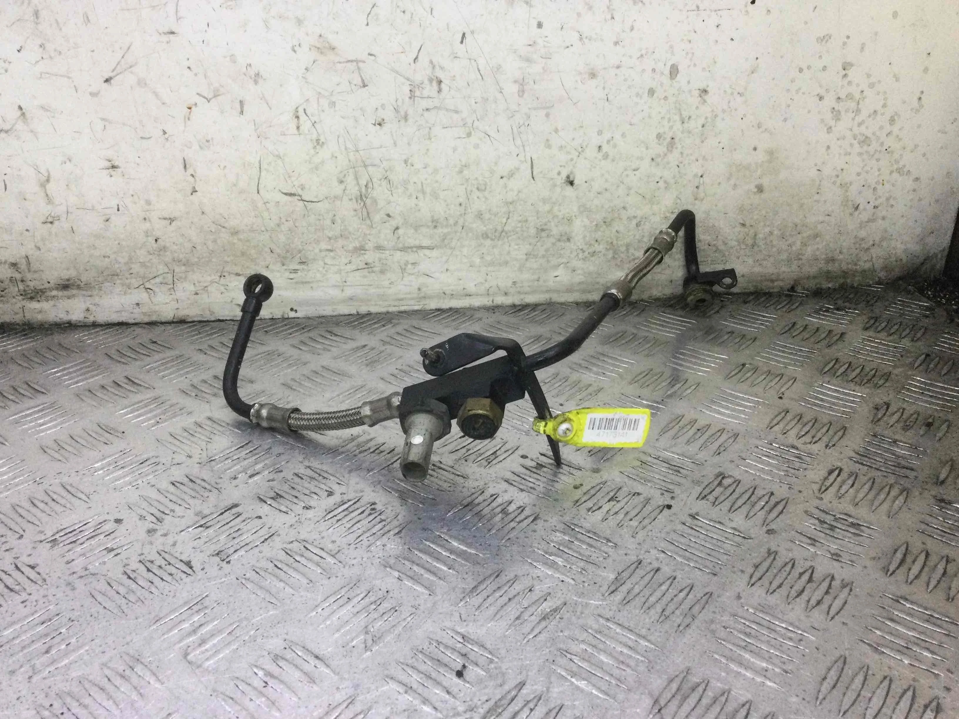 Трубка масляного радиатора Audi A6 C5/4B (1997-2004) дизель 2.5 TDI Автомат Седан