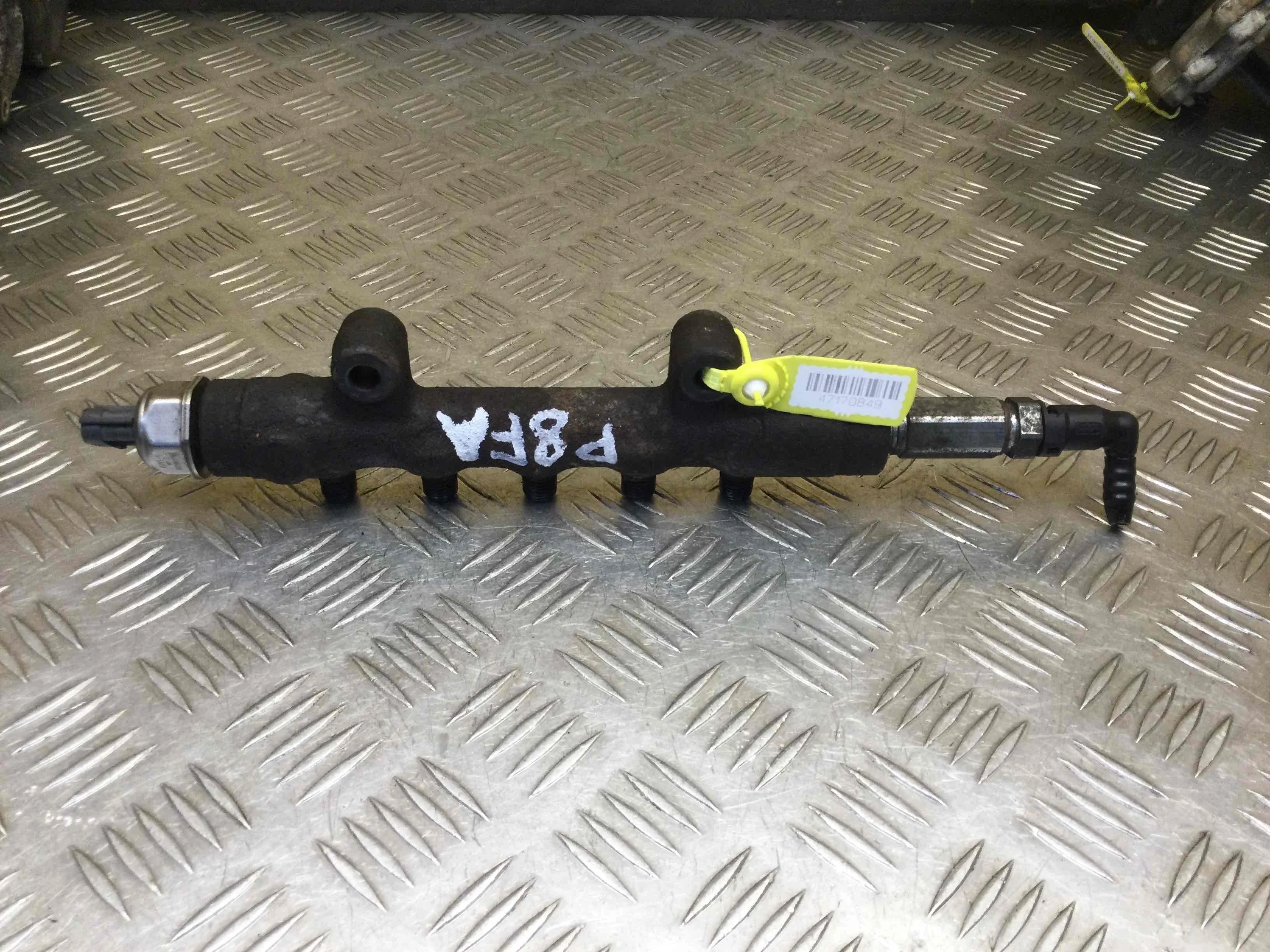 Топливная рампа Ford Transit 3 поколение [рестайлинг] (2006-2013) дизель 2.2 TDCi Механика Микроавтобус