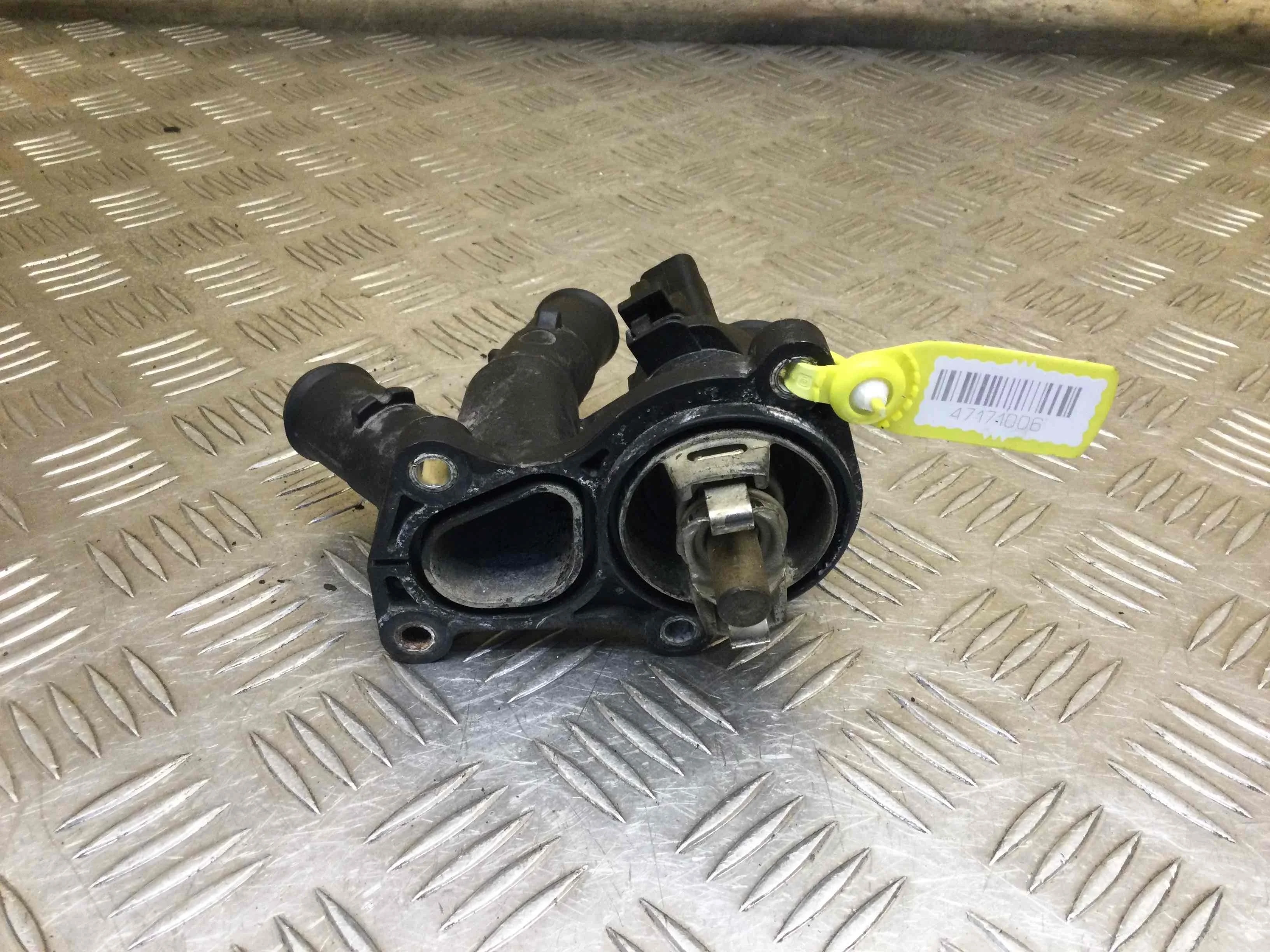 Корпус термостата Ford Focus 2 поколение (2005-2008) бензин 1.6 i Механика Х/б